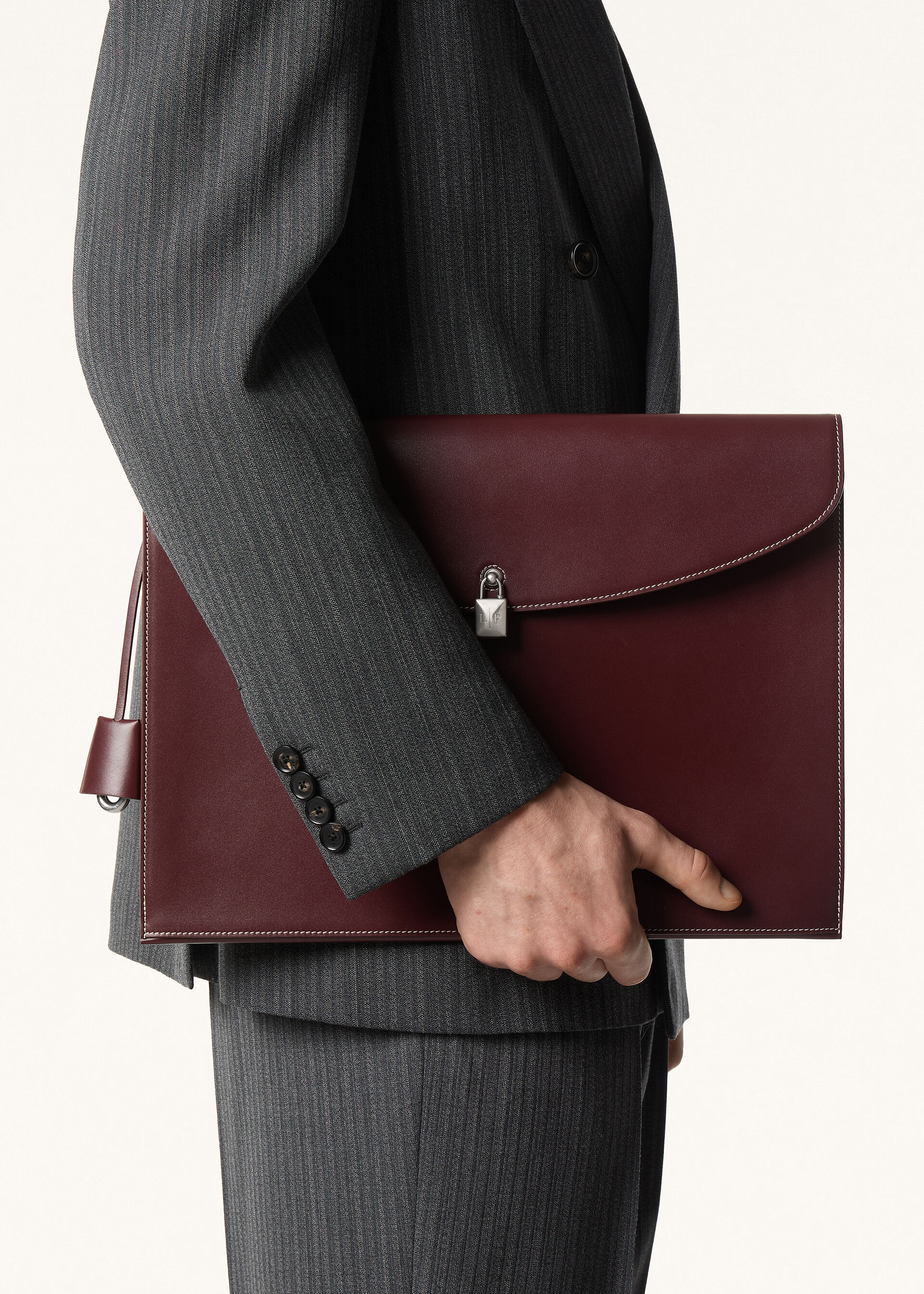 GUARDAROBA DOCUMENT HOLDER SADDLE LEATHER