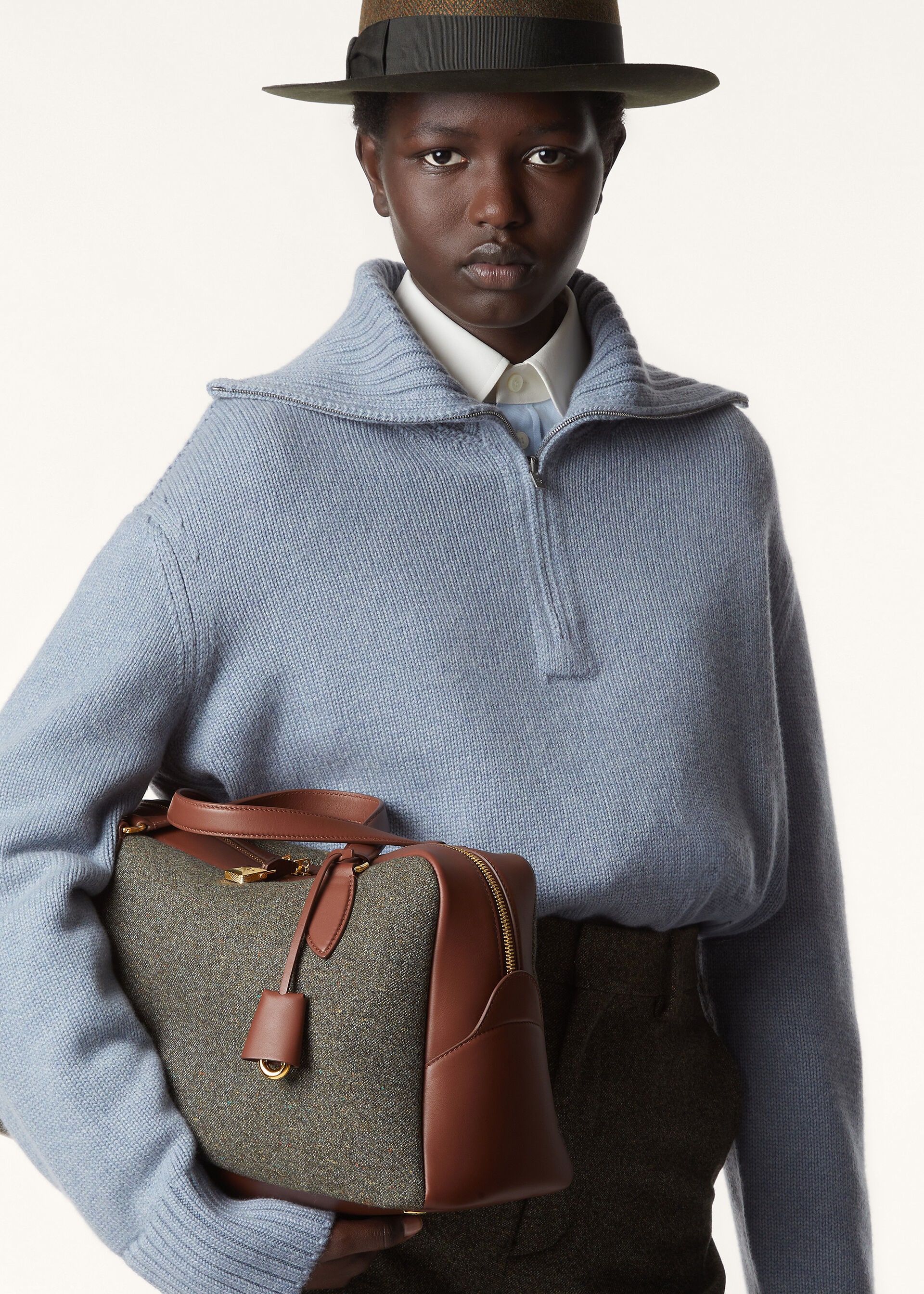 NEEDLE MEDIUM WISH CASH TWD GLLCH CHARM/RNDD LTHR