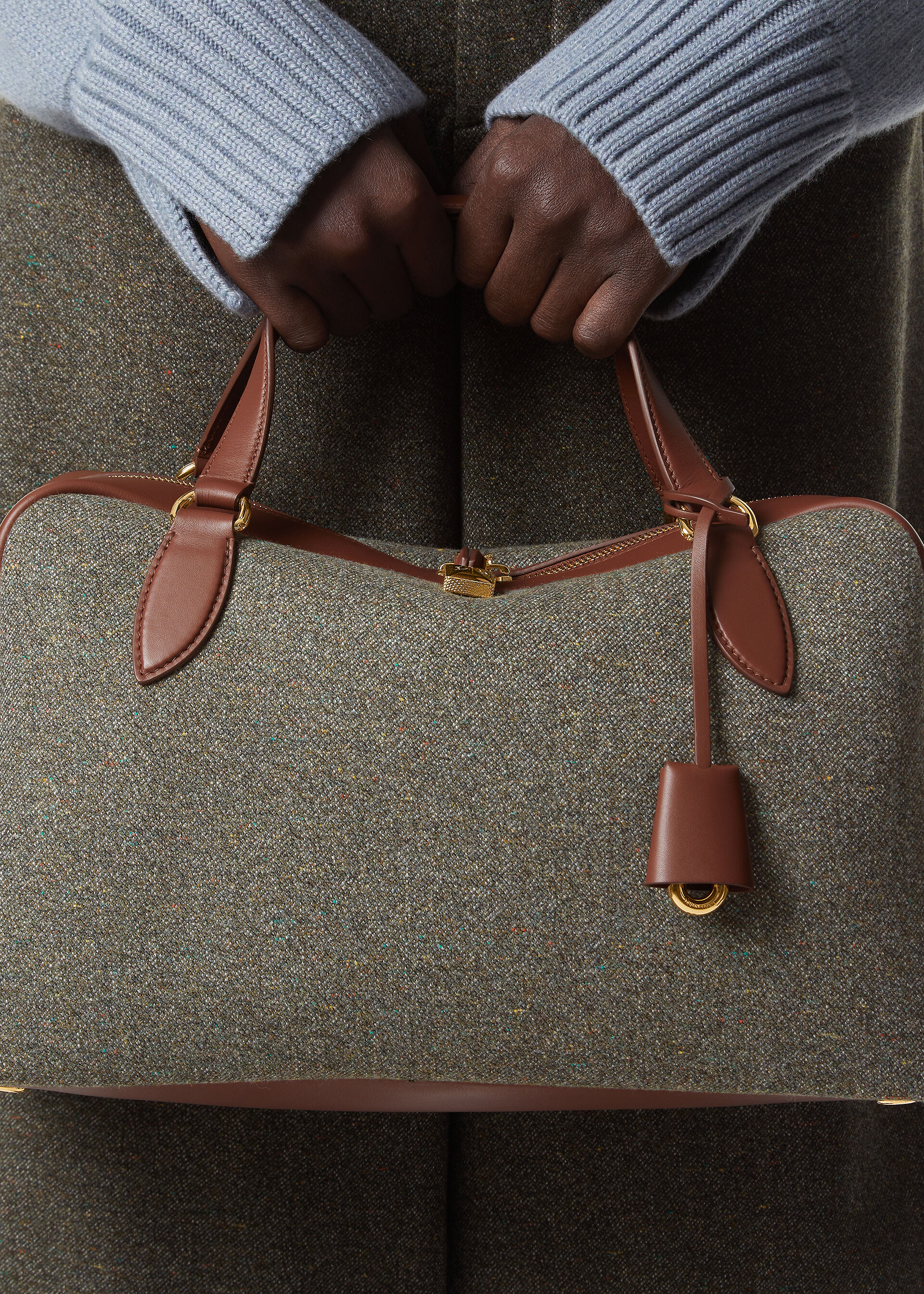 NEEDLE MEDIUM WISH CASH TWD GLLCH CHARM/RNDD LTHR