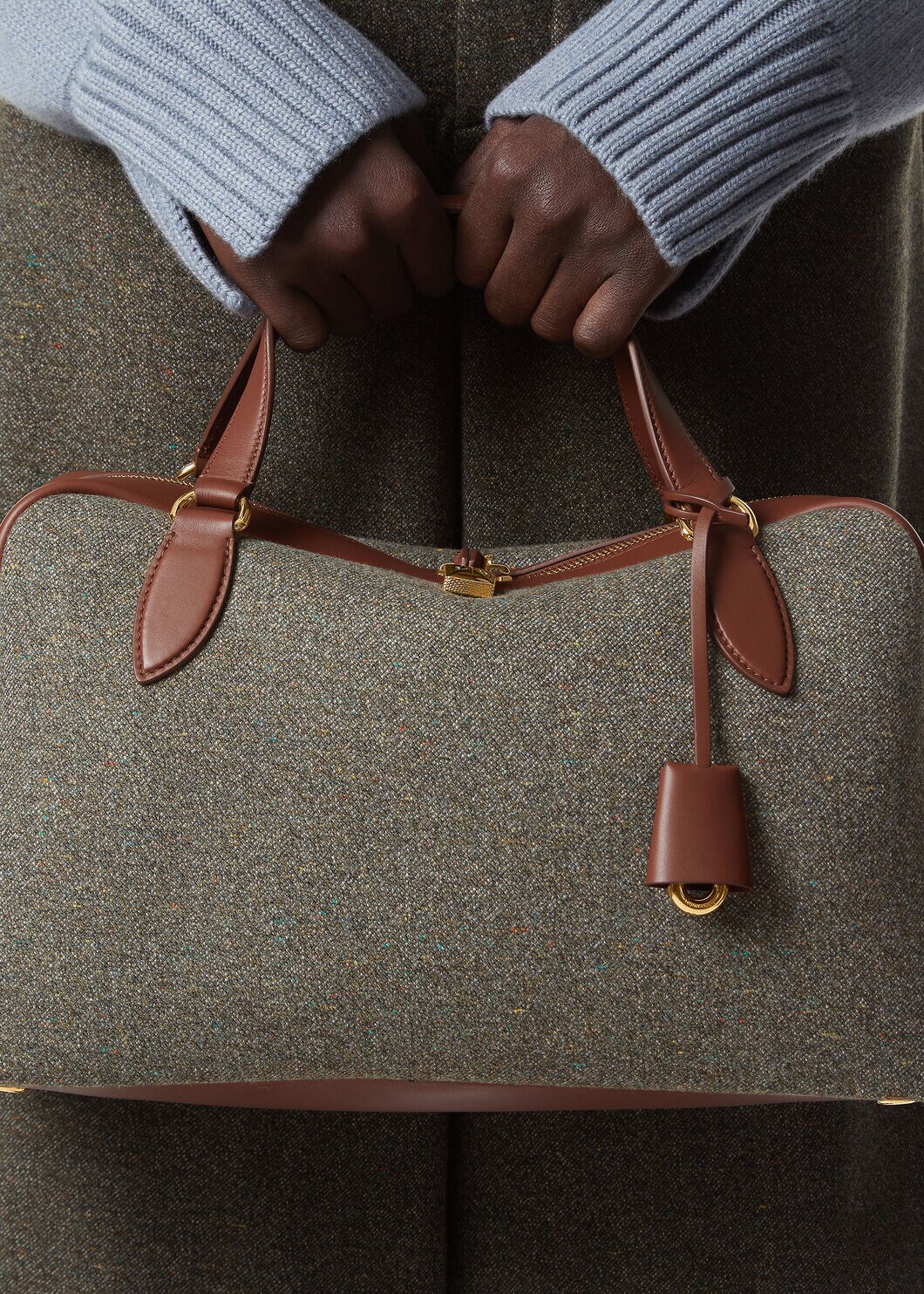 NEEDLE MEDIUM WISH CASH TWD GLLCH CHARM/RNDD LTHR