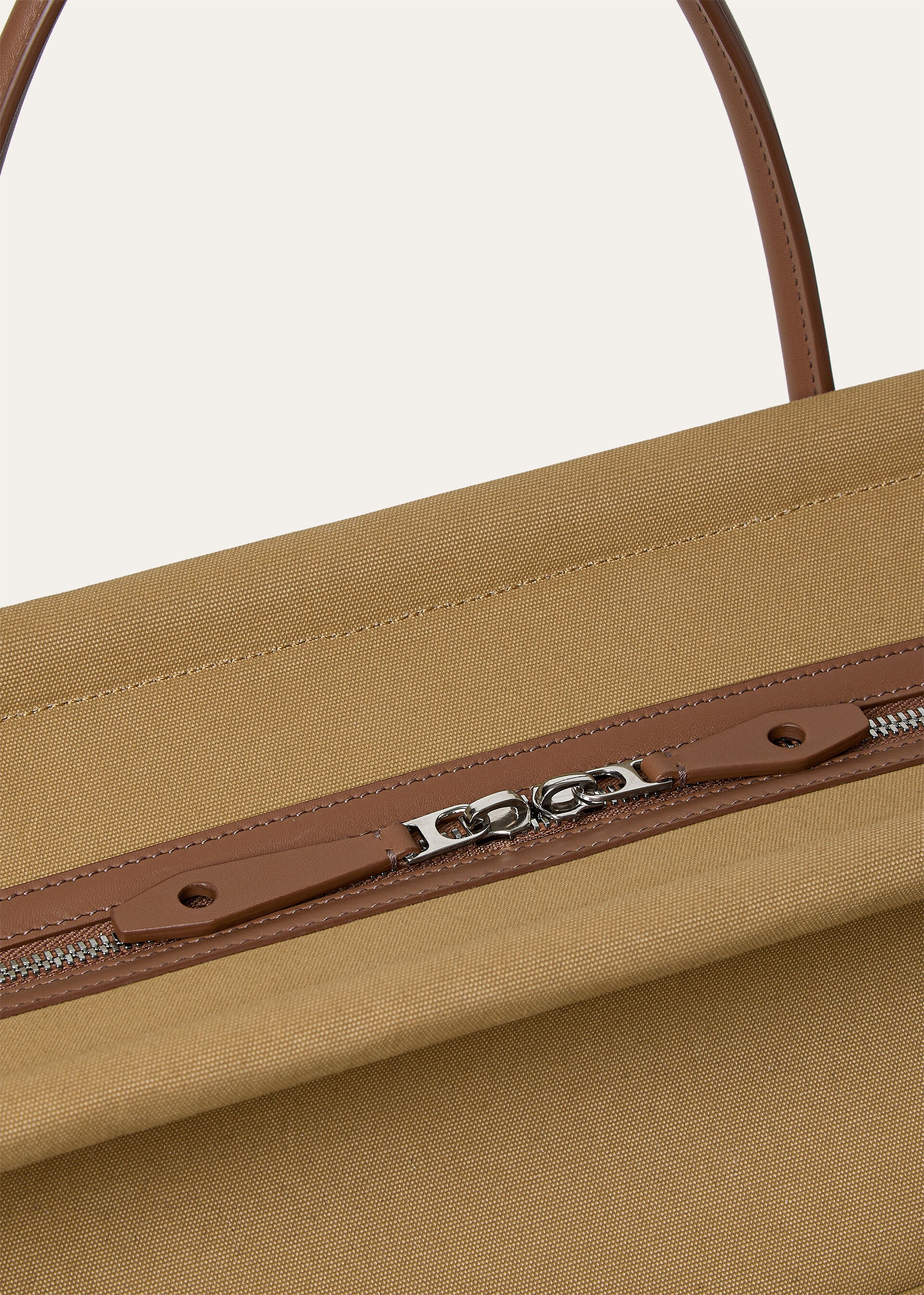 LOOM WEEKENDER L42 EQUESTRIAN PCKTS CANVAS/RND L