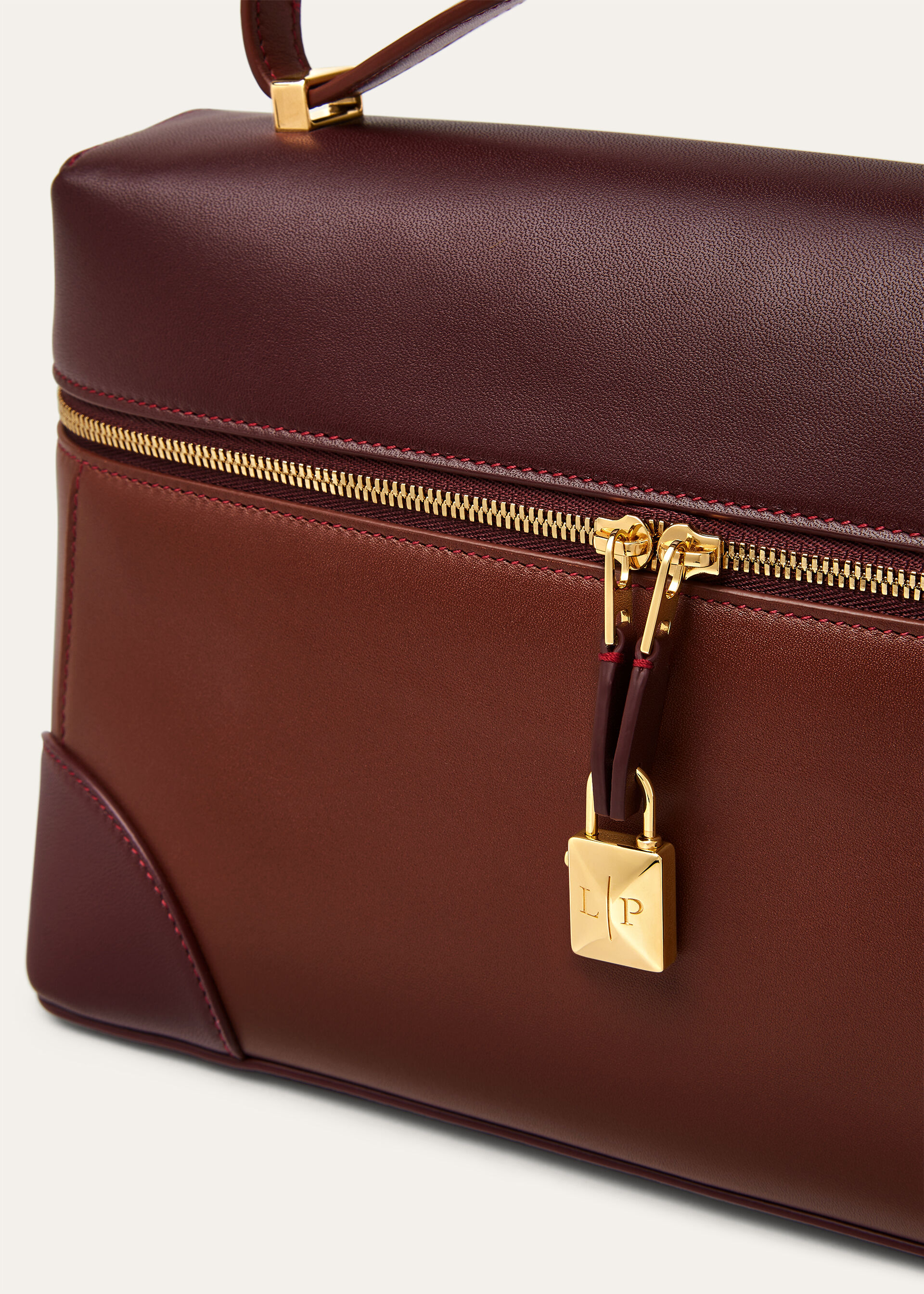 EXTRA BAG L27 SADDLE LEATHER CORNERS