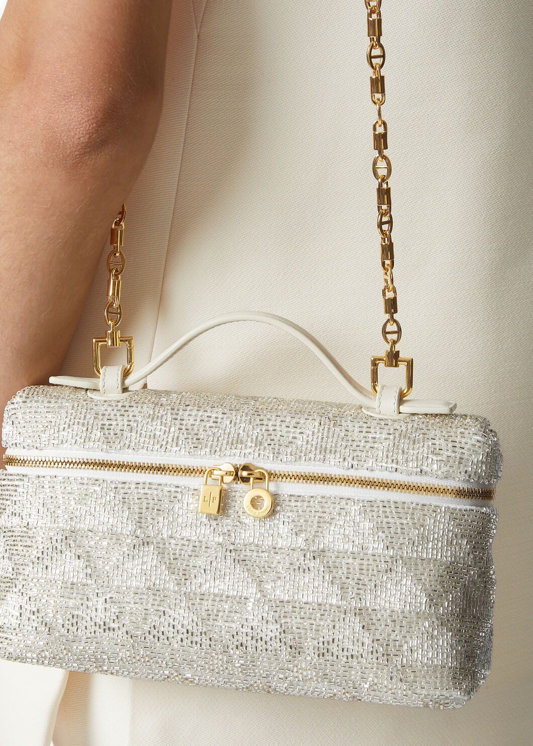 EXTRA POCKET L19 SILVER SUMMITS/RND LTH CH LS