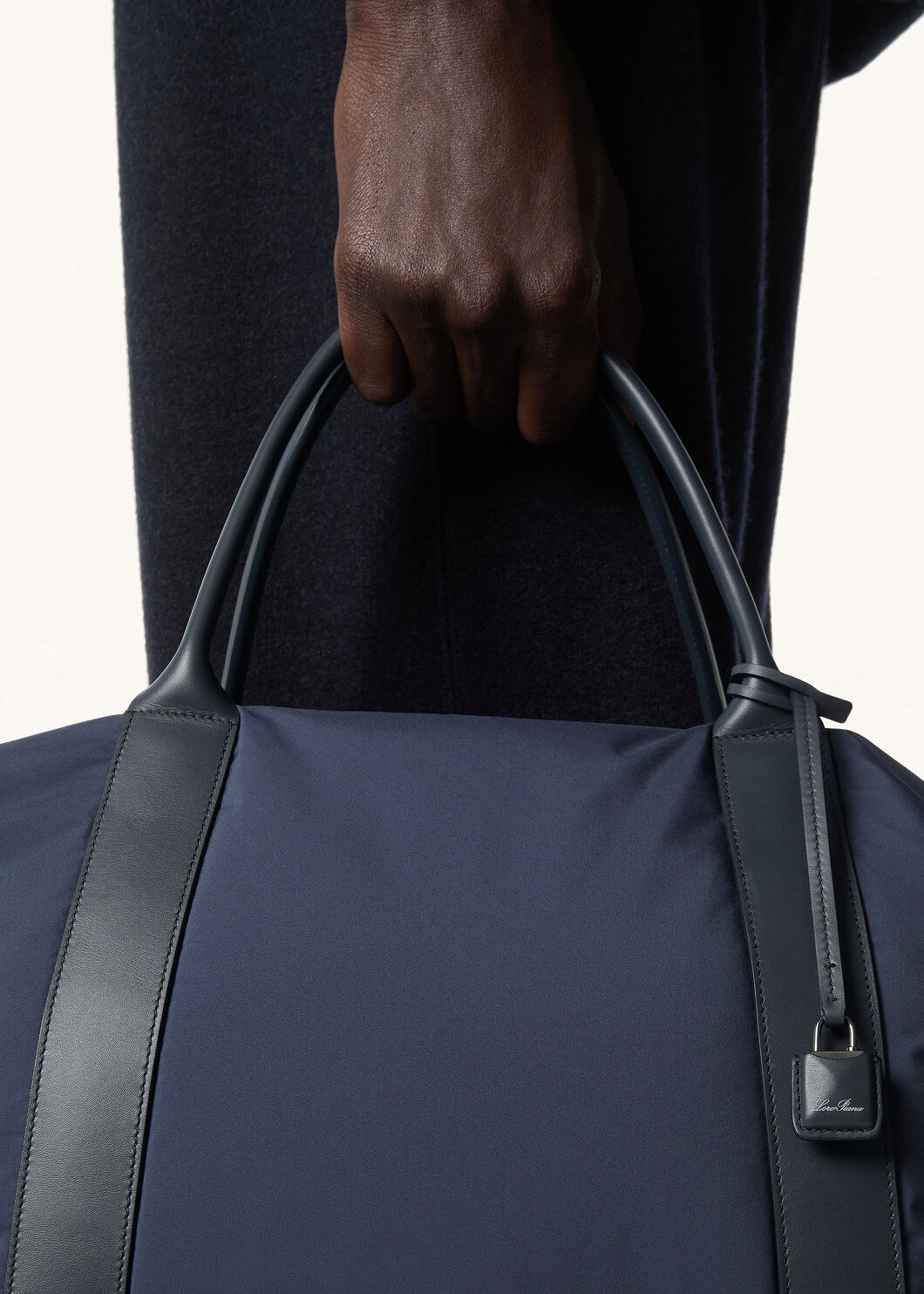 WIND DUFFLE MEDIUM WIND/ROUNDED LEATHER