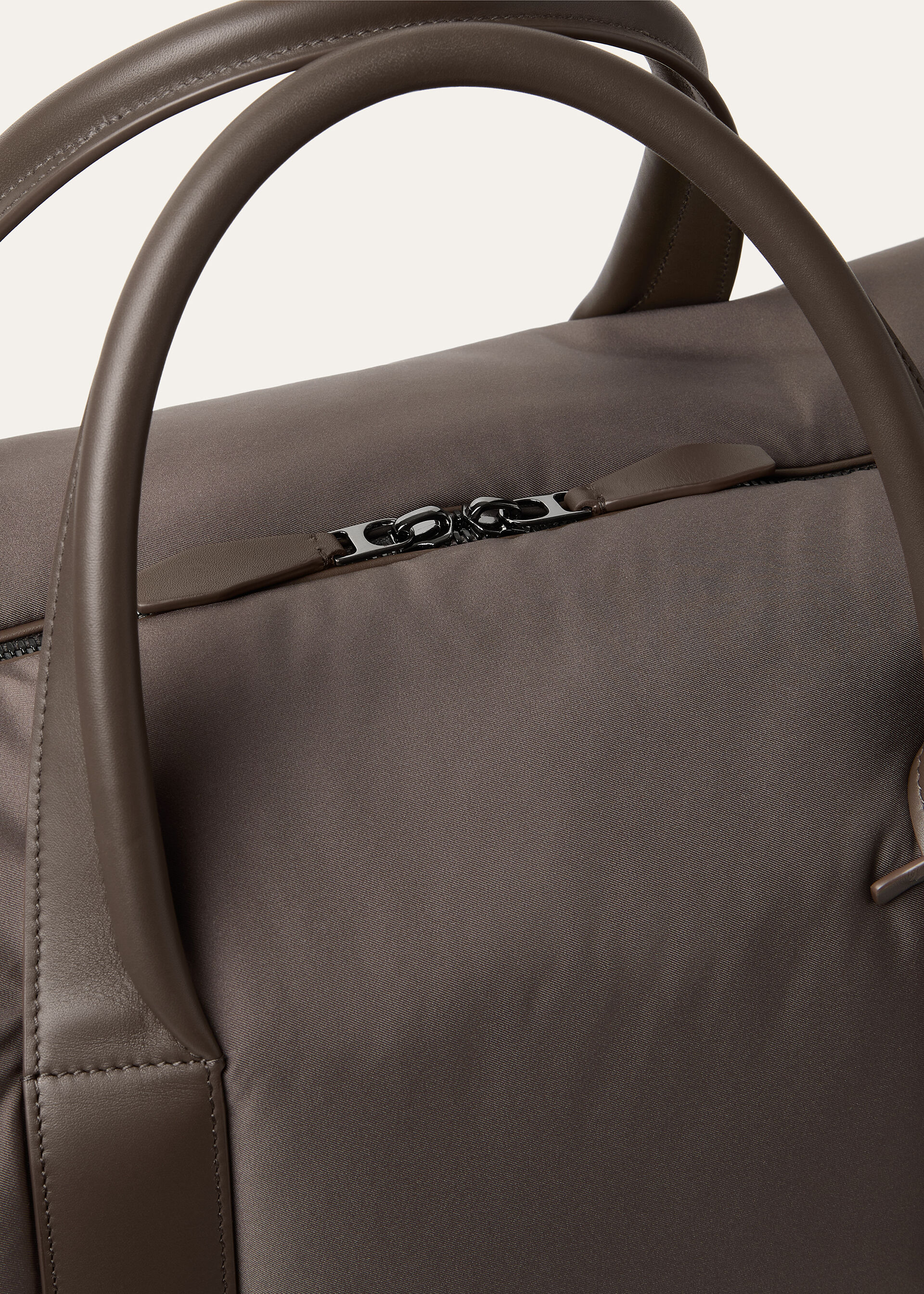 WIND DUFFLE MEDIUM WIND/ROUNDED LEATHER