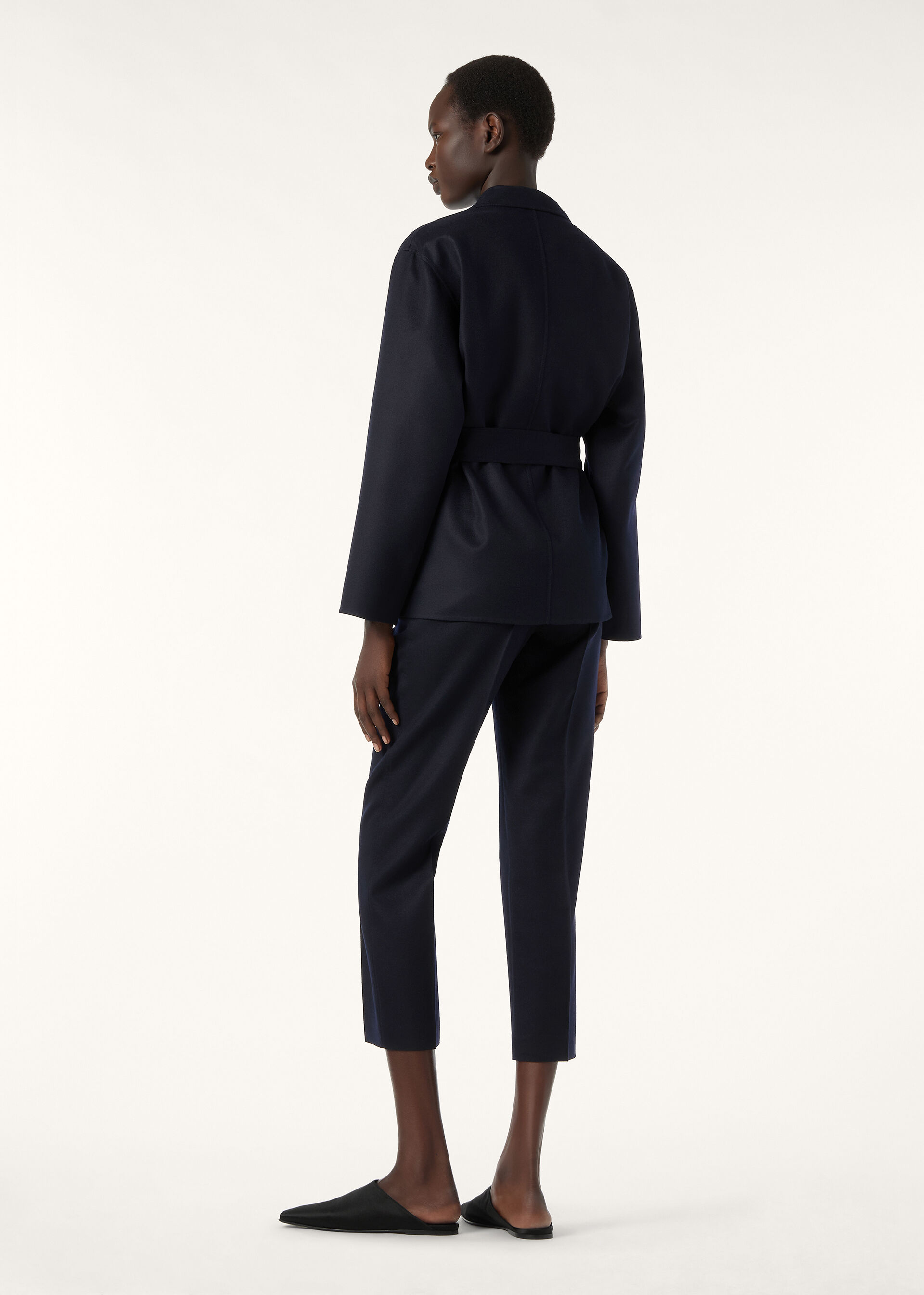 ARDIN CABAN ROYAL LIGHTNESS