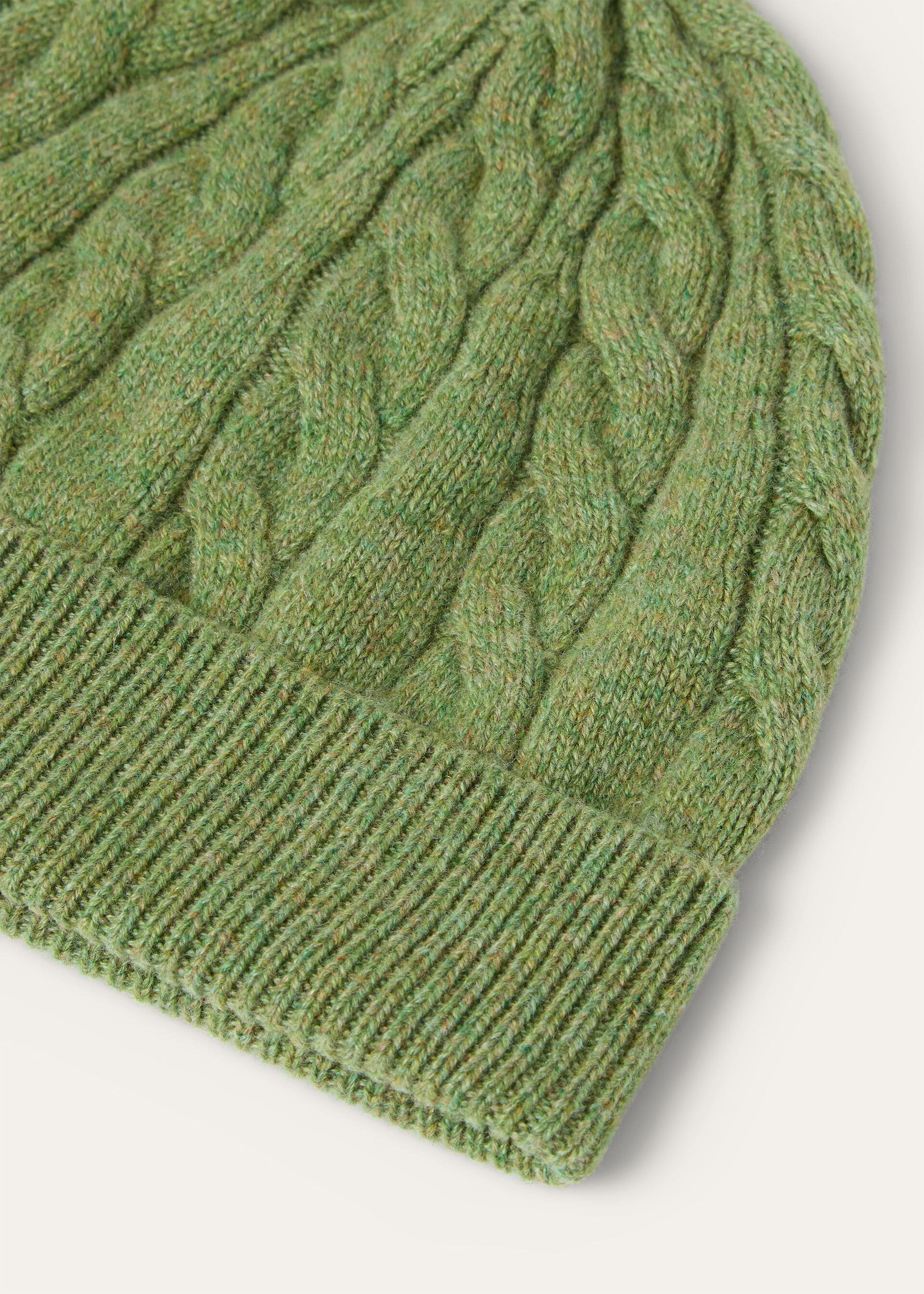 CEDAR BEANIE CASH GG 8