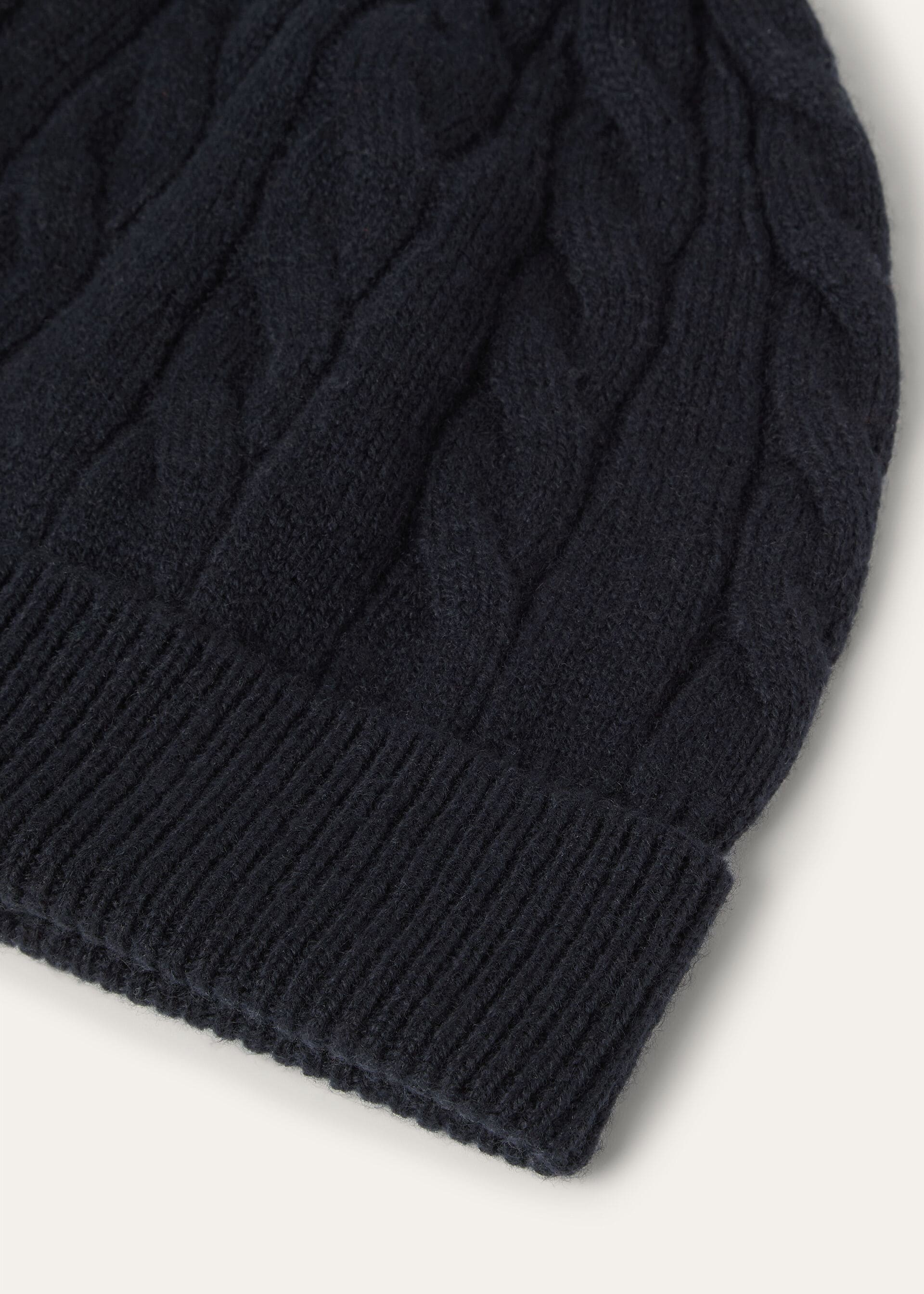 CEDAR BEANIE CASH GG 8