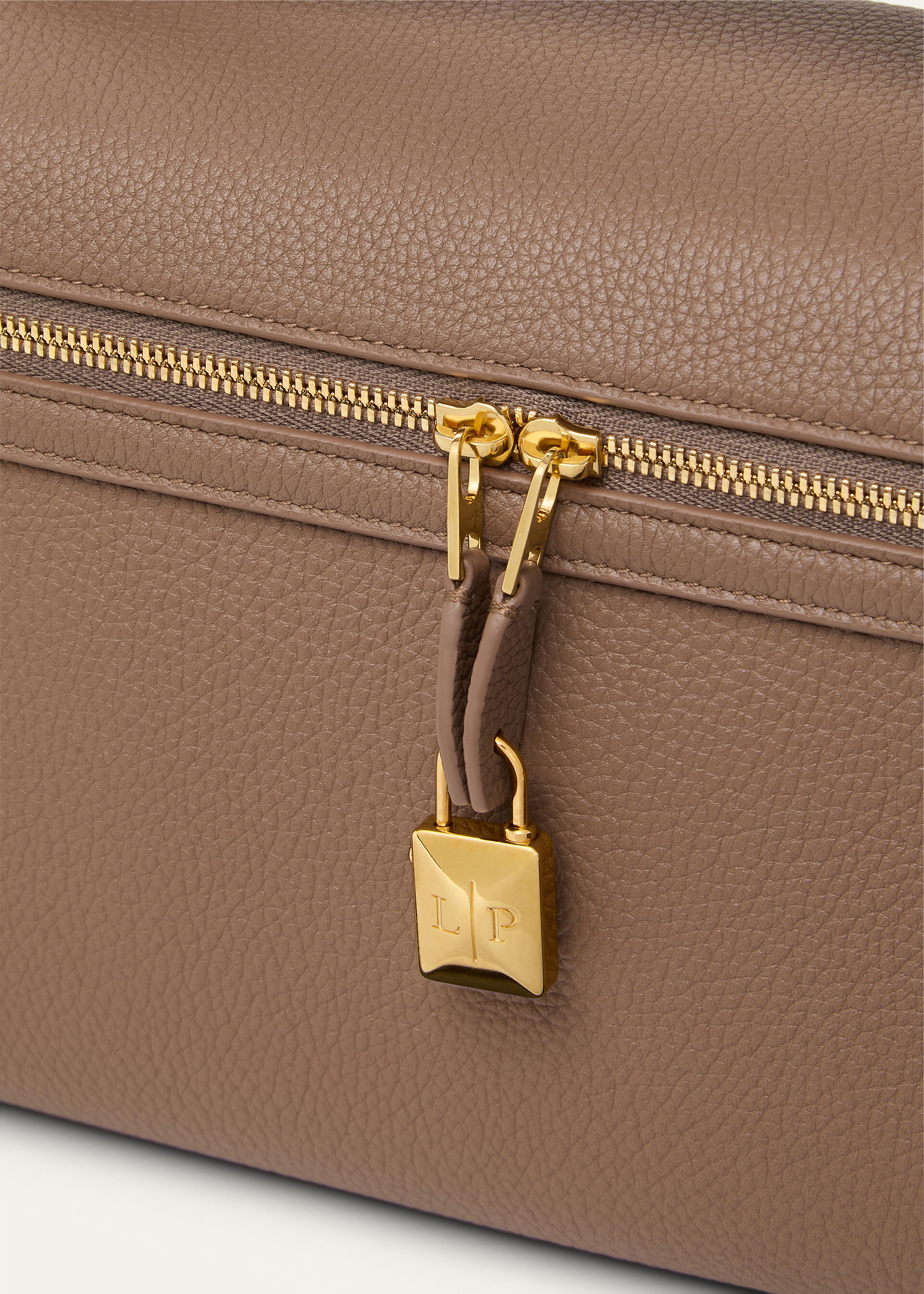 EXTRA SOFTY BAG L33 FINE GRAINED LEATHER