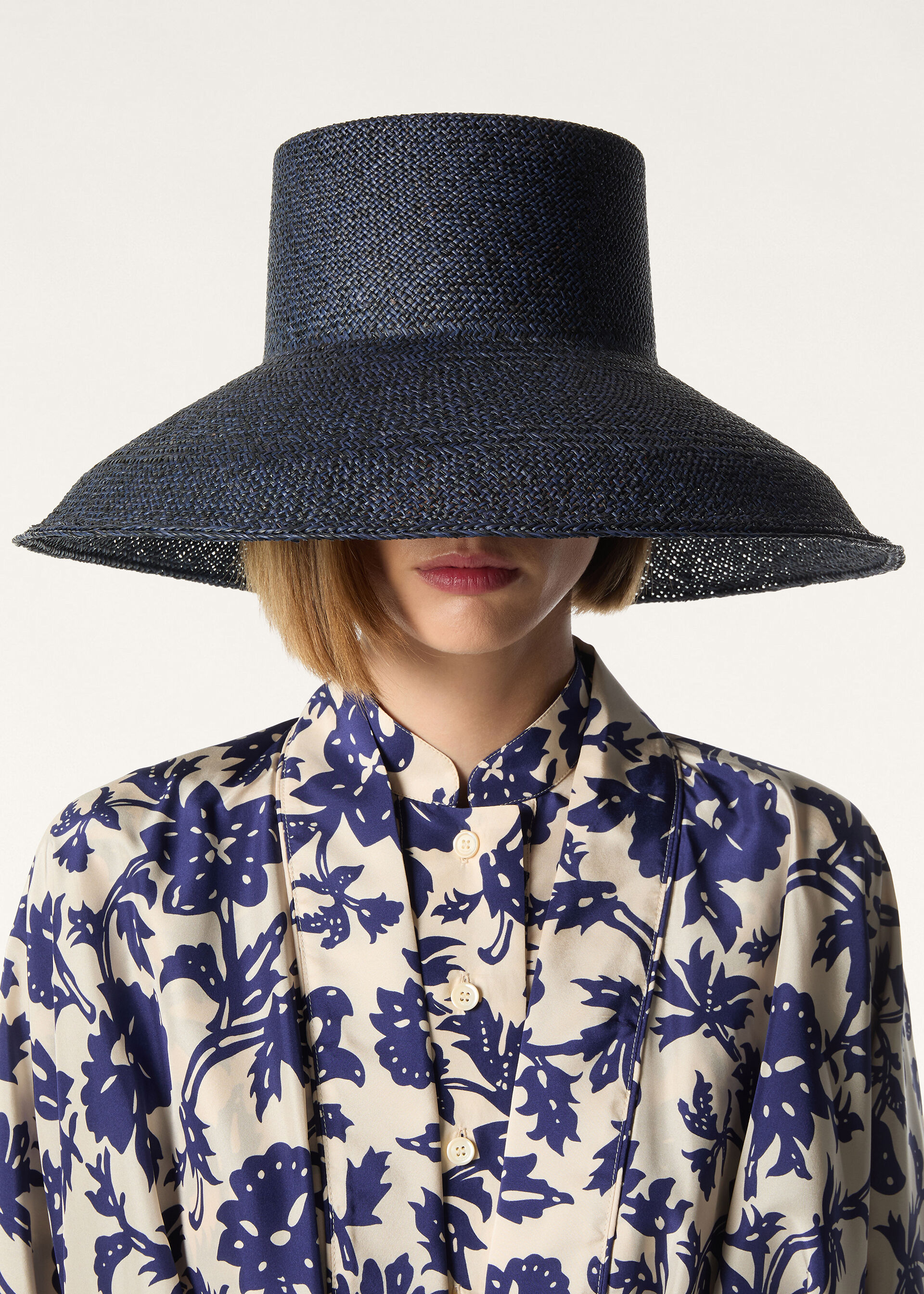 ARYA CLOCHE MOULINE' STRAW