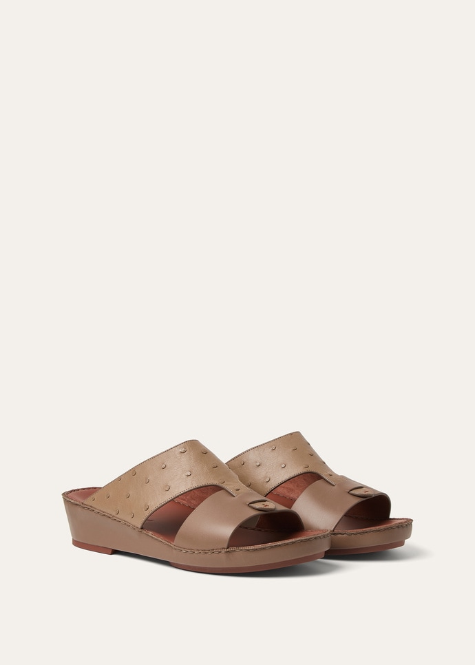 NEW BUCKLE WALK SANDAL OSTRICH CALF_FAQ8093_D05S_2