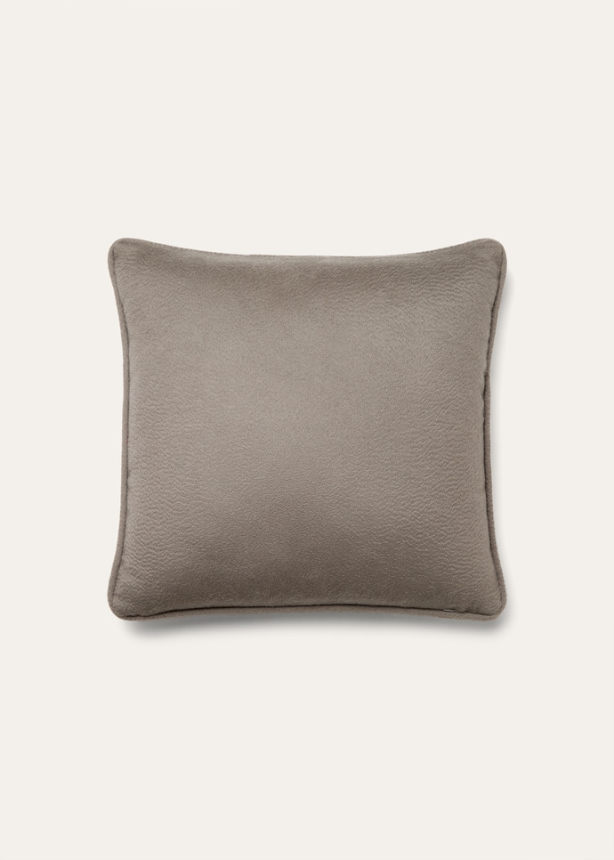 CUSHION LP UNITO CASH_FAQ8140_M113_NR_3