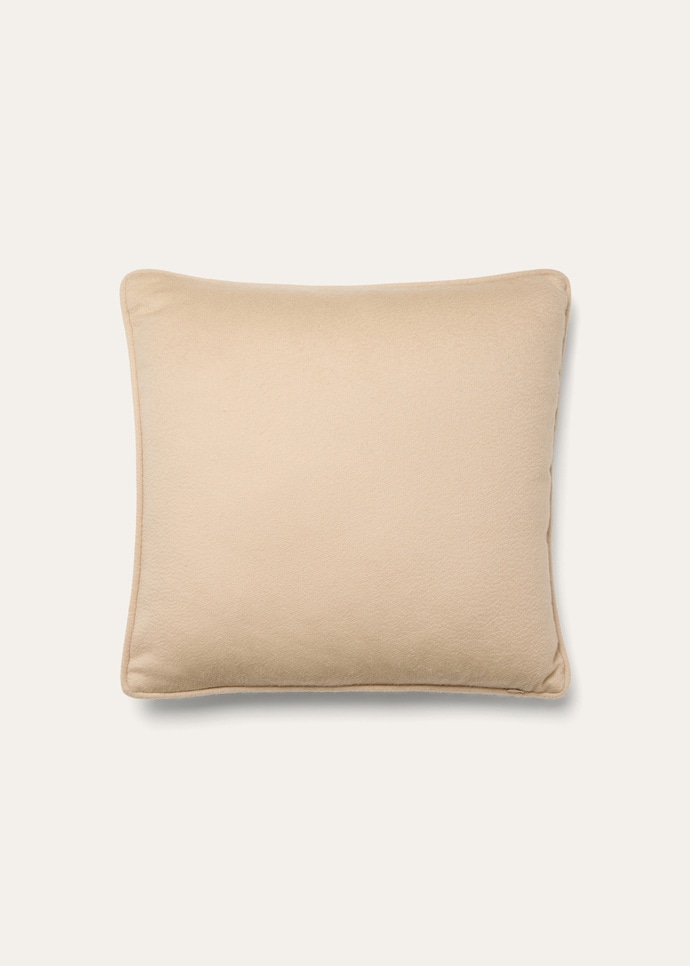 CUSHION LP UNITO CASH_FAQ8140_D004_NR_3