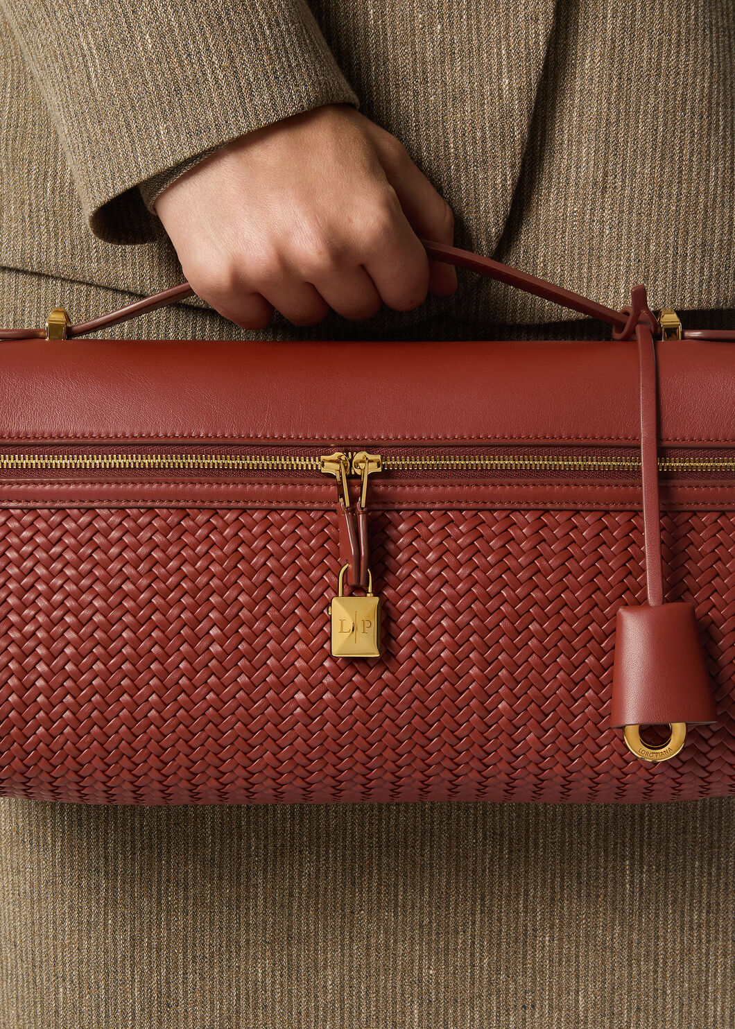 EXTRA SOFTY BAG L33 BRAIDED ROUNDED LEATHER