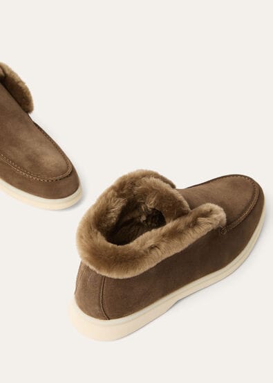 OPEN WALK SUEDE FUR