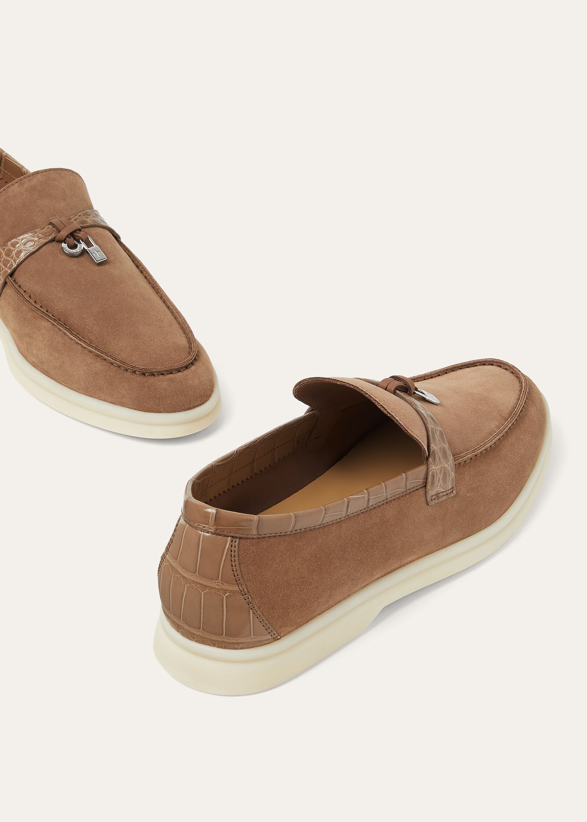 SUMMER CHARMS WALK SUEDE ALLIGATOR