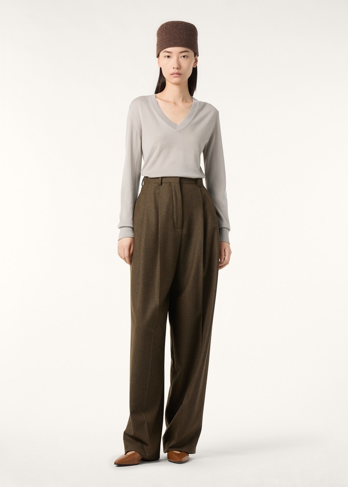 NEO PIUMA V NECK SWEATER CASHMERE GG 18_FAM9051_MC20_1