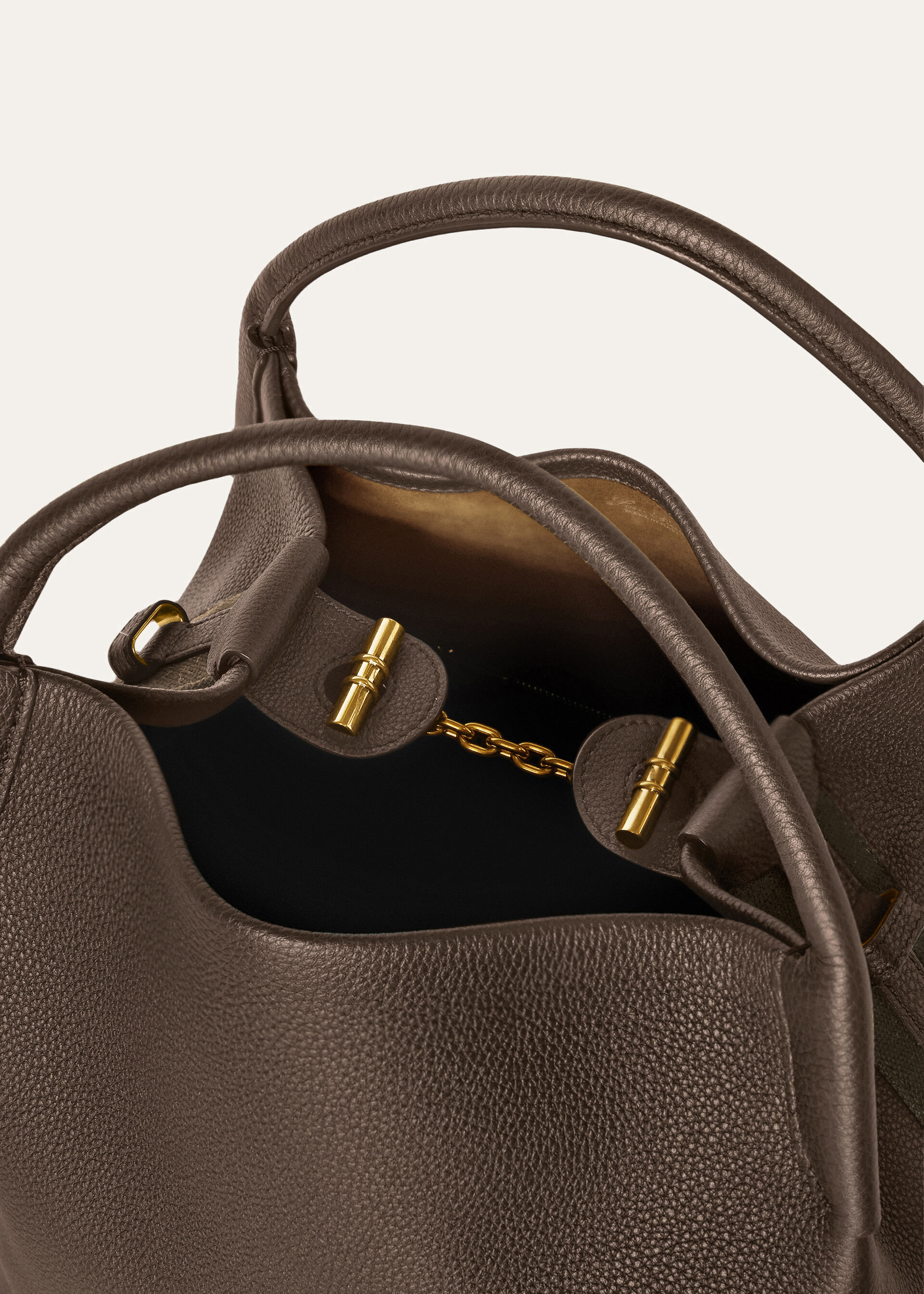 BALE LARGE FINE GRAINED LEATHER