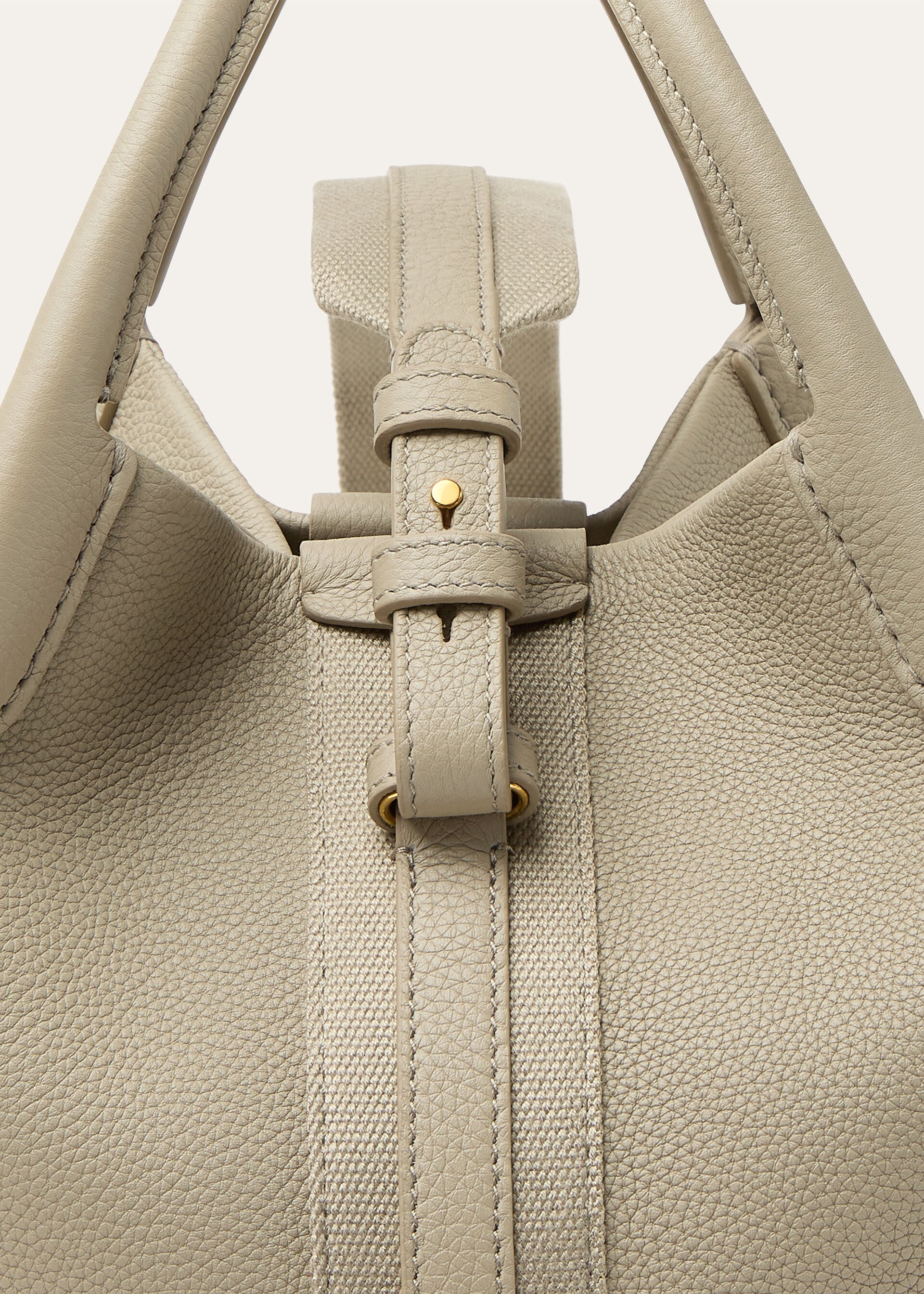 BALE SMALL FINE GRAINED LEATHER