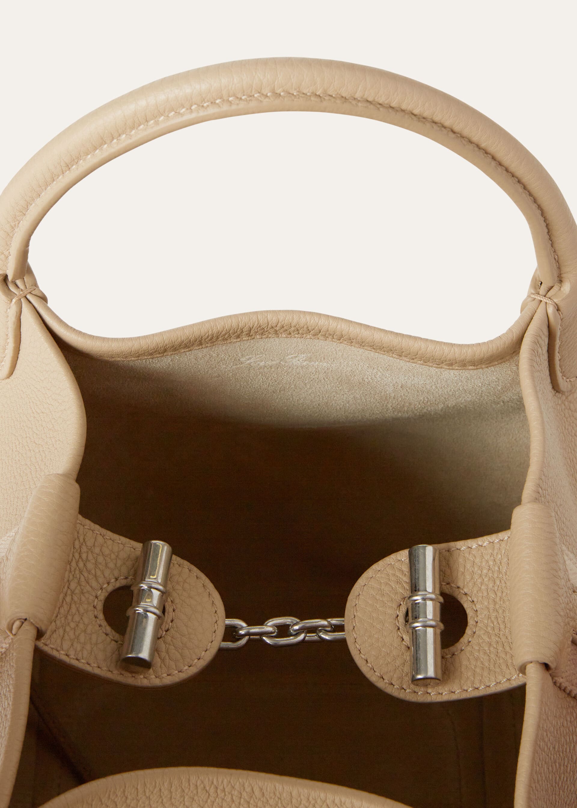 BALE SMALL FINE GRAINED LEATHER