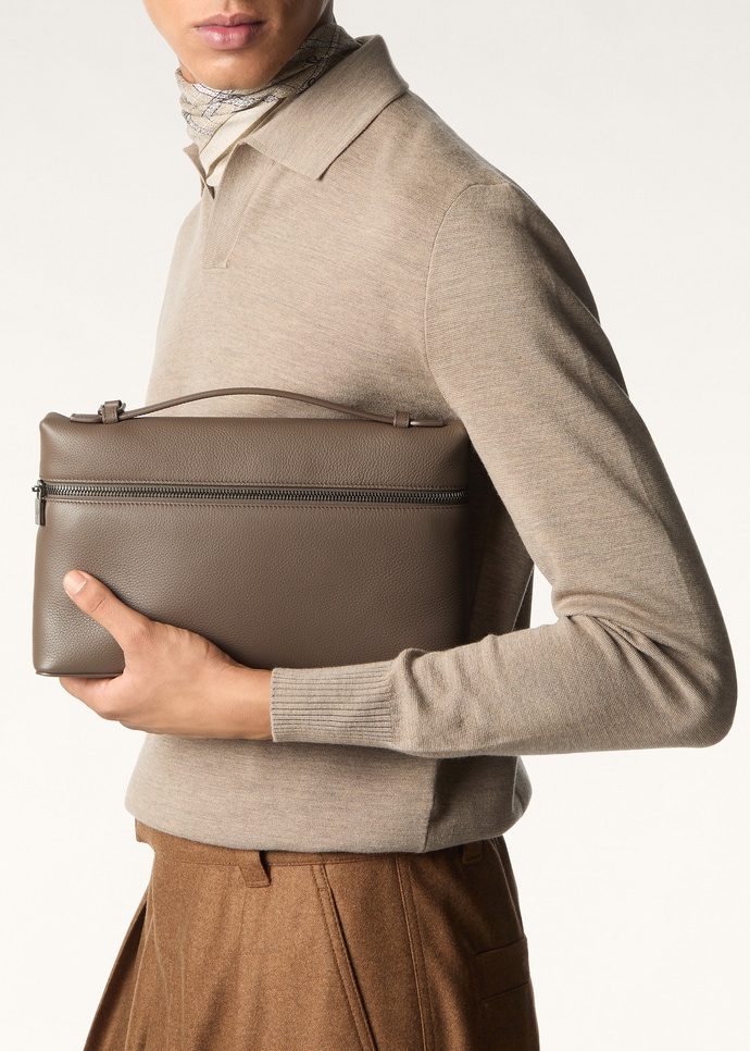 EXTRA POUCH L29 TENDER CALF_FAN9085_H16Y_NR_1