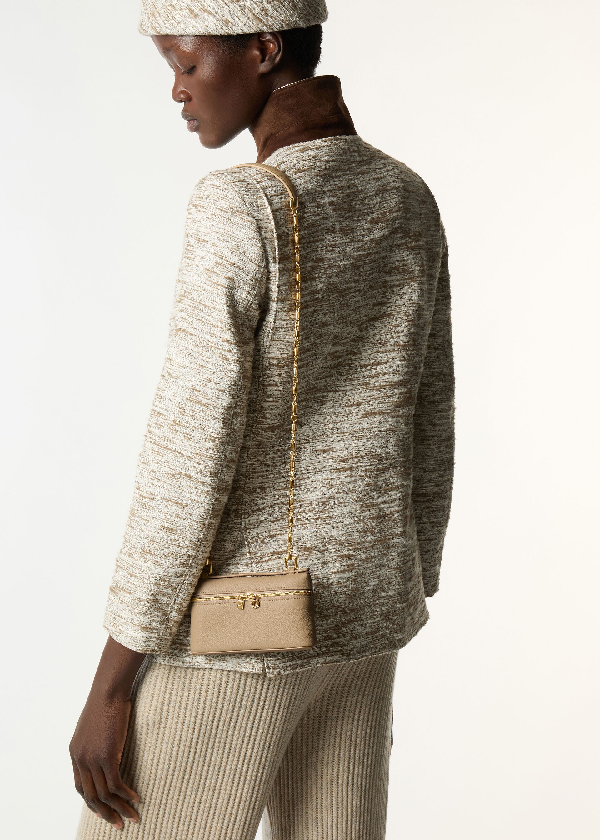 EXTRA POCKET MINI POUCH TENDER CALF               