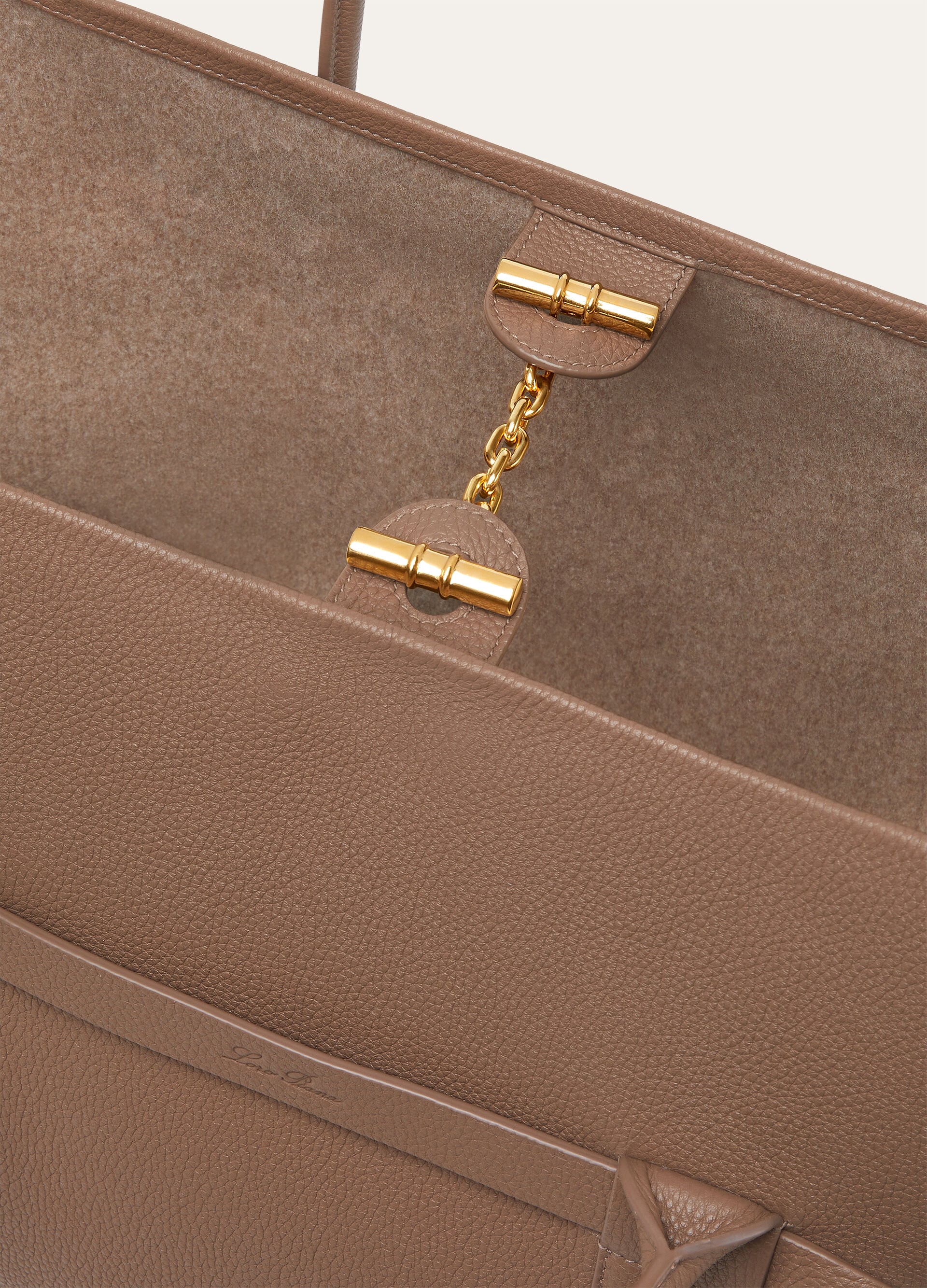 GHIERA SHOPPER LARGE FINE GRAINED LEATHER