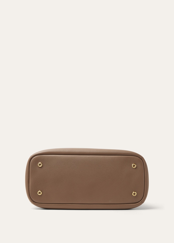 NEEDLE MEDIUM FINE GRAINED LEATHER_FAP1996_D0Q9_NR_6