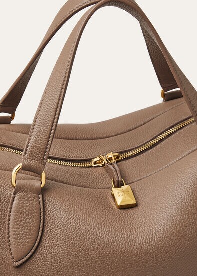 NEEDLE MEDIUM FINE GRAINED LEATHER