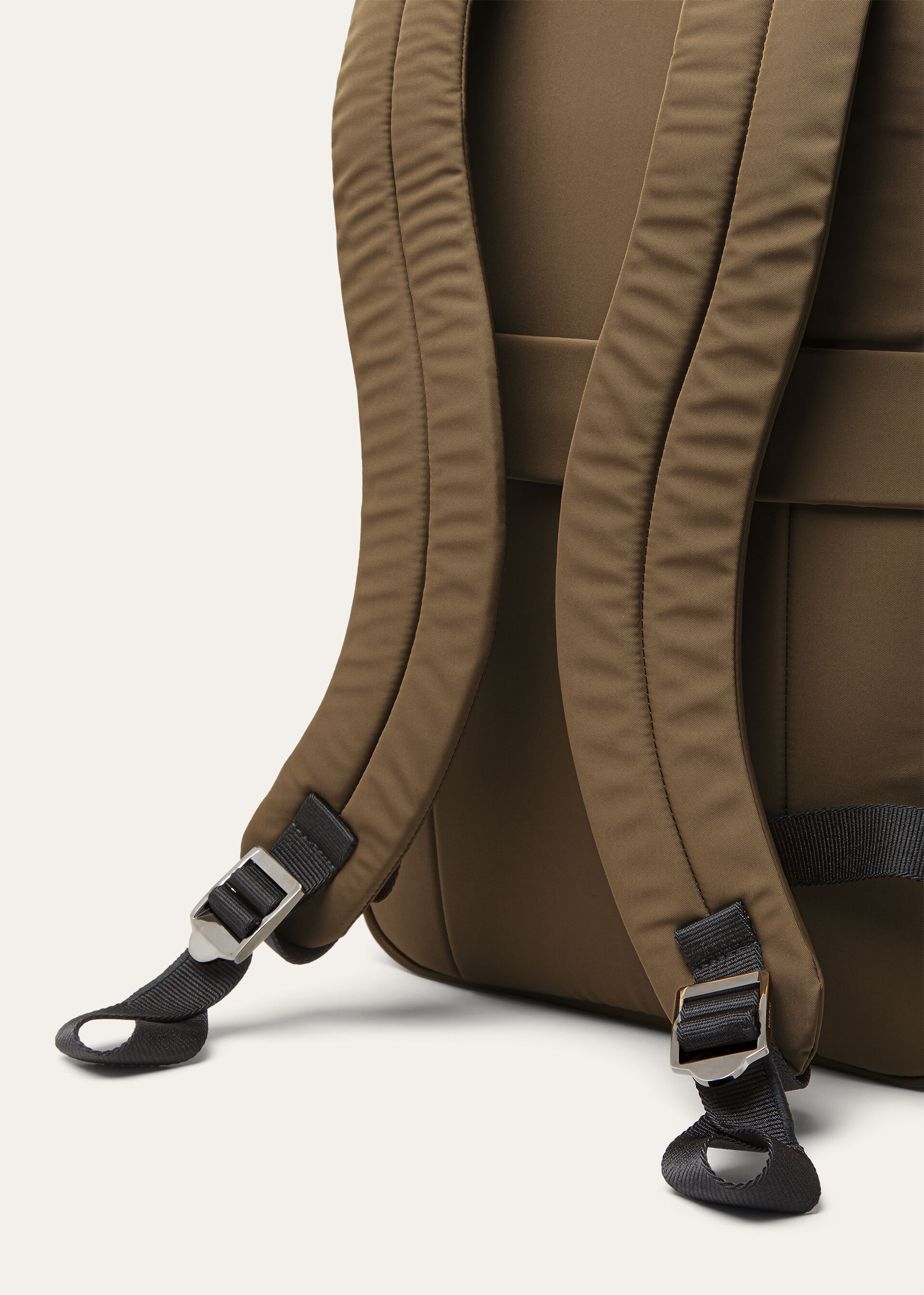 PIONEER BACKPACK MEDIUM 20K/TENDER CALF