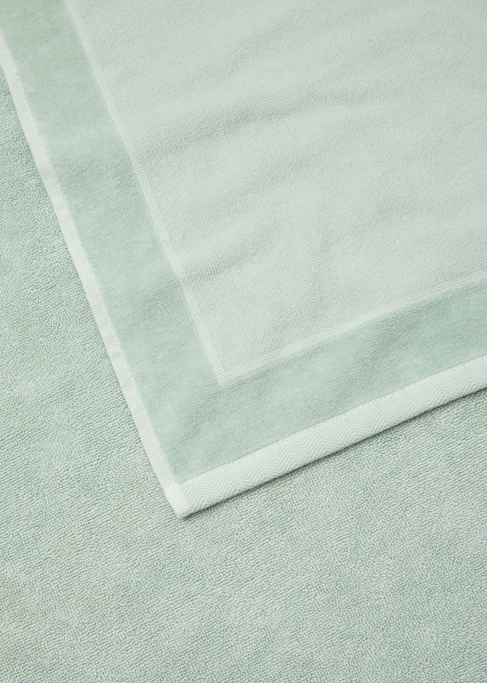 BATH TOWEL CREST COTTON_FAP6550_517E_NR_3