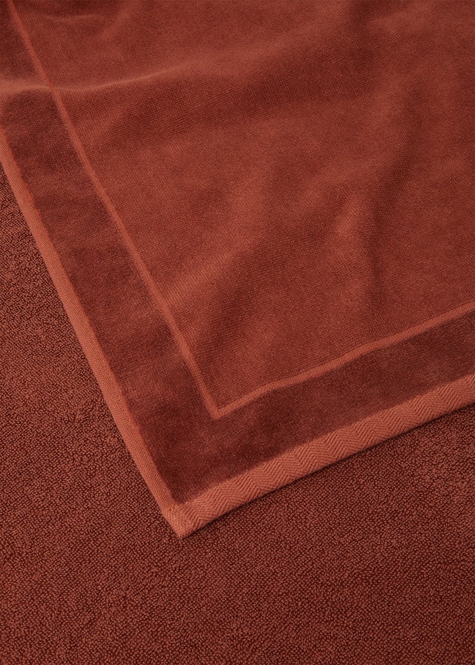 BATH TOWEL CREST COTTON_FAP6550_P500_NR_3