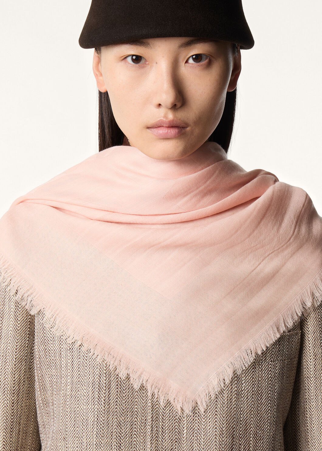 CREST JACQUARD SHAWL 120 CASH