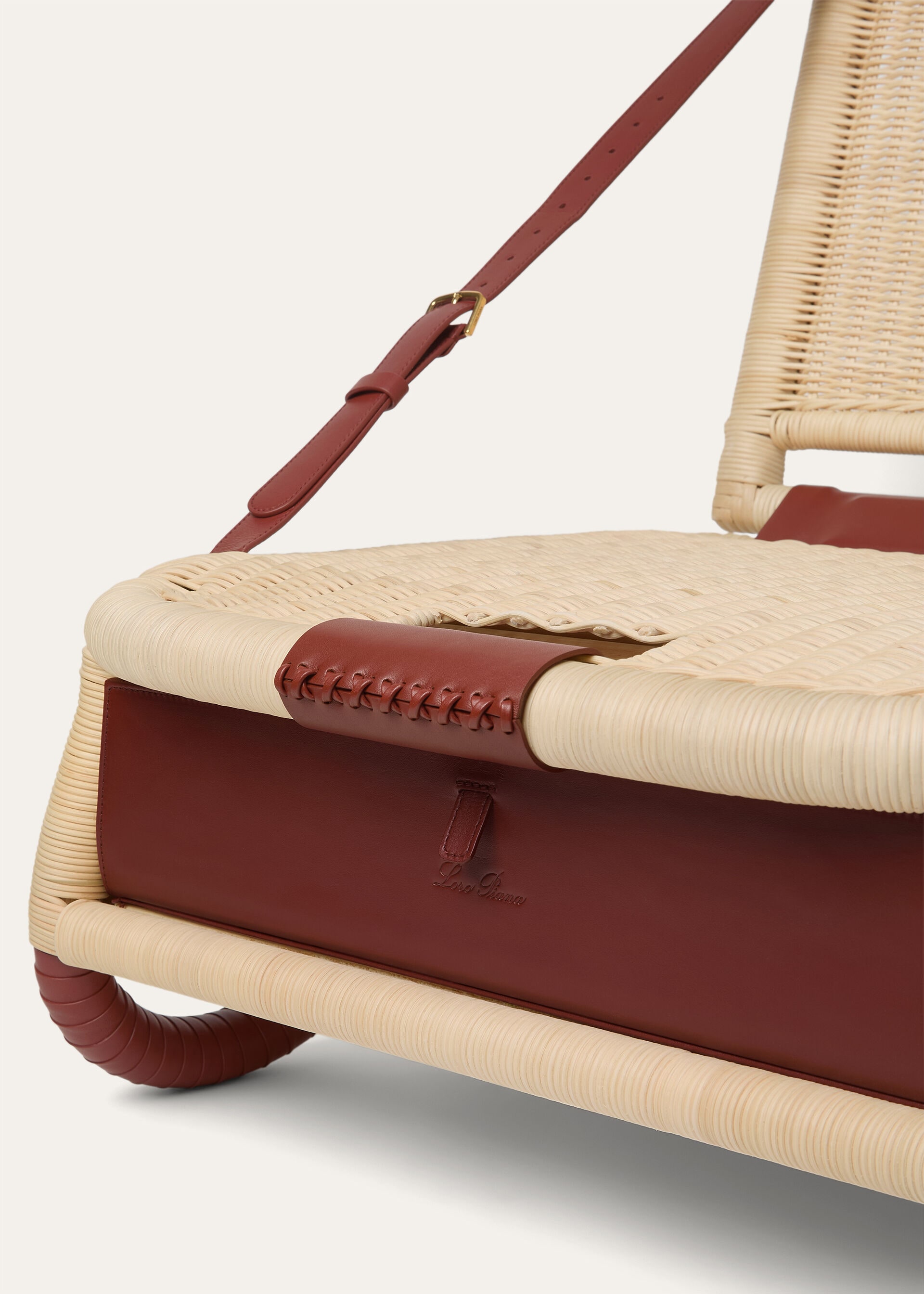 PICNIC FOLDING CHAIR WICKER