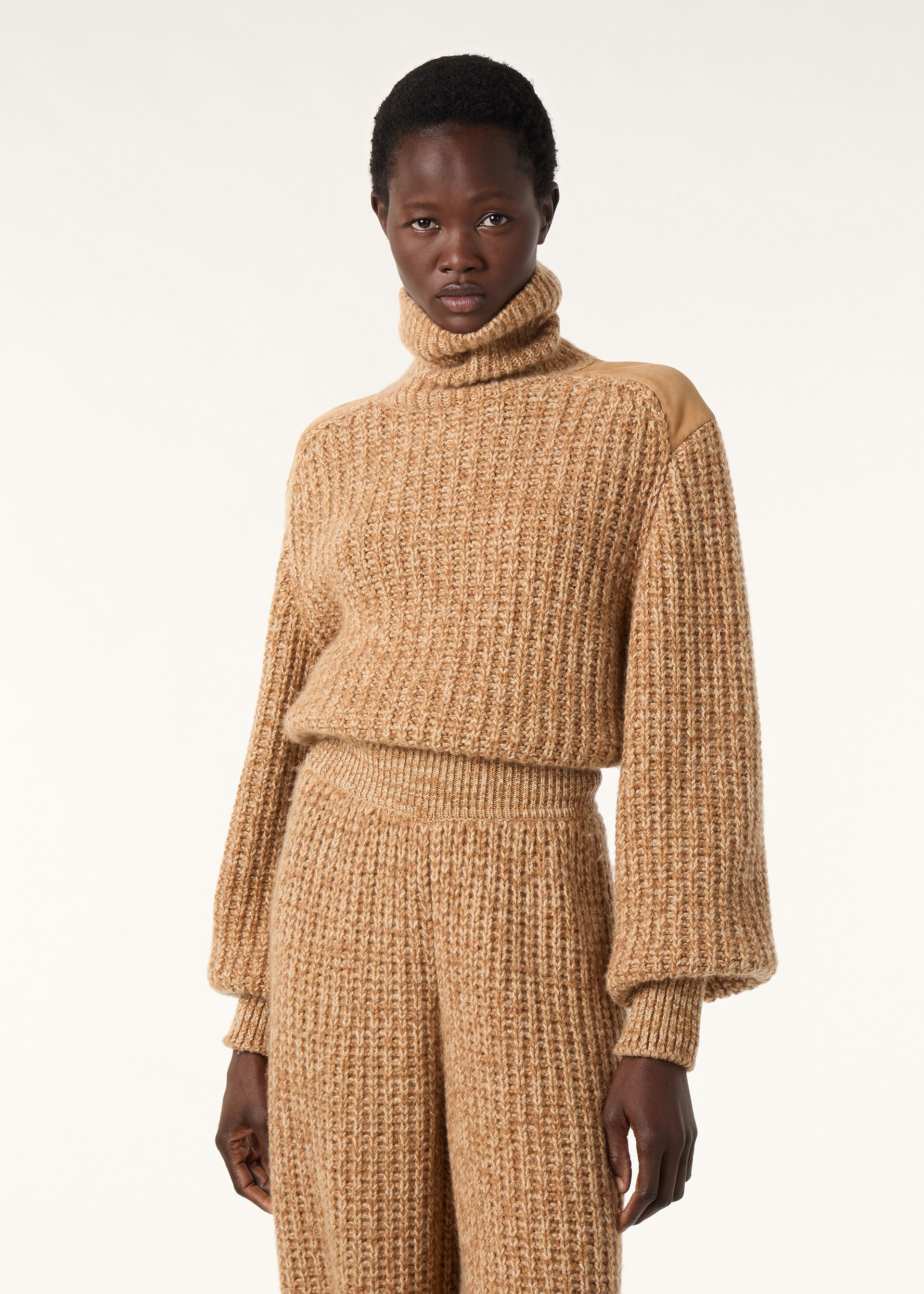MOUNTAIN MAPLE TURTLENECK SWEATER CASH SUEDE GG 3