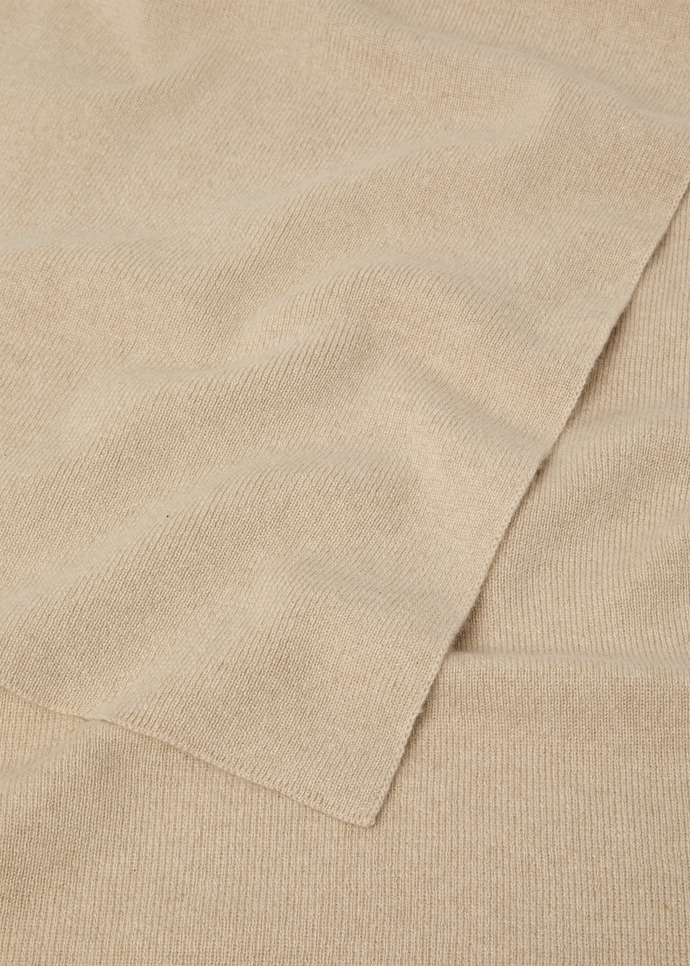 CLASSIC BABY CASH SCARF GG 12_FAQ2063_A001_NR_2