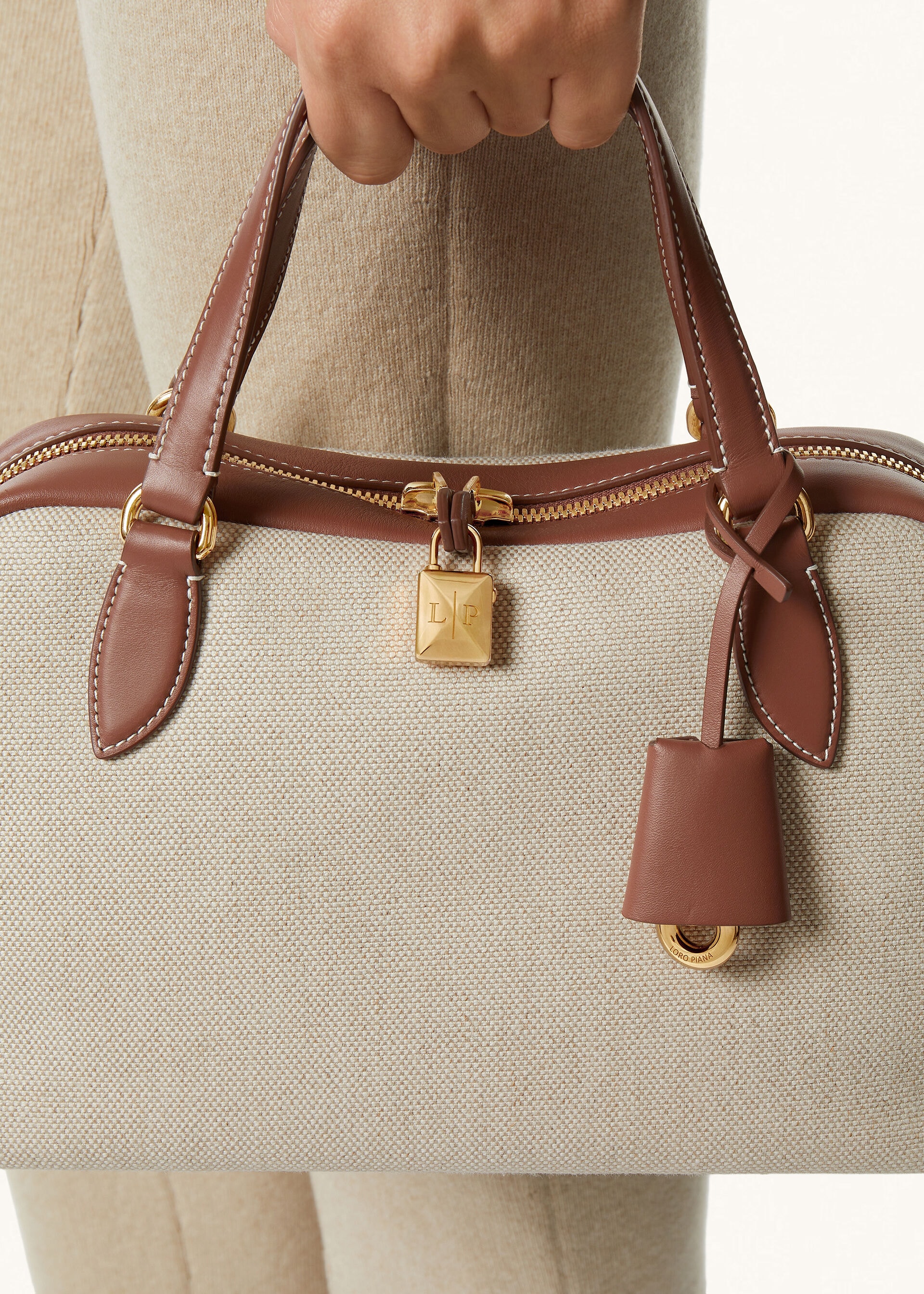 NEEDLE SMALL NATURAL CANVAS/ROUNDED LEATHER