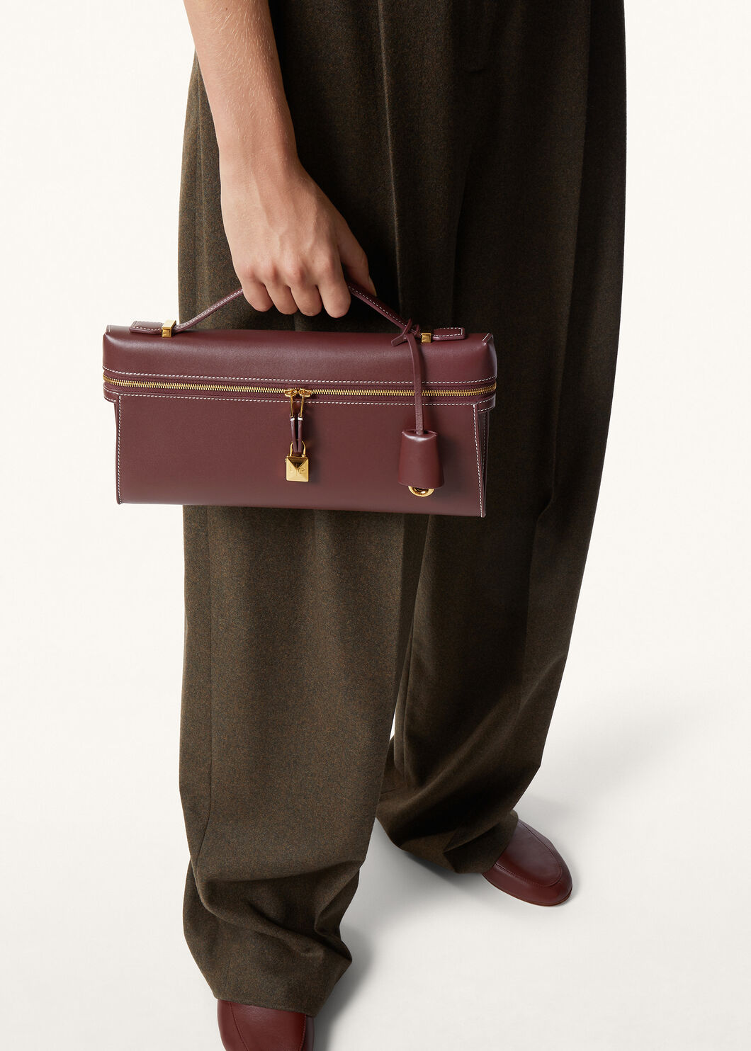 EXTRA CLUTCH L29 SADDLE LEATHER