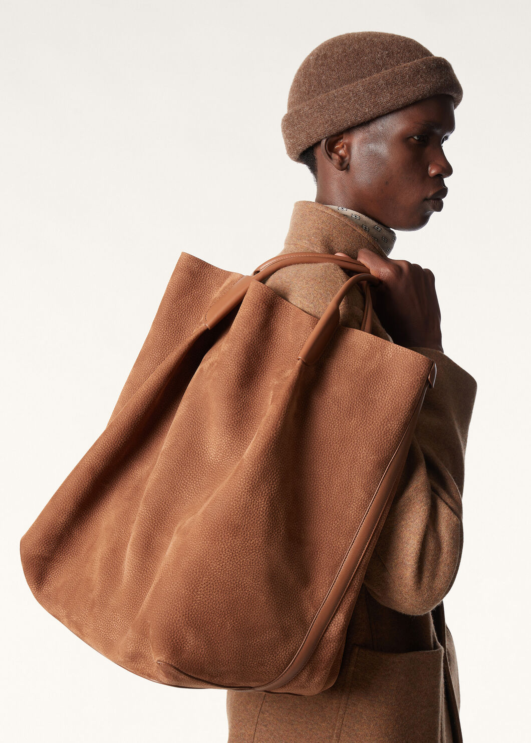 BALE HOBO EXTRA LARGE GRAINED NUBUCK