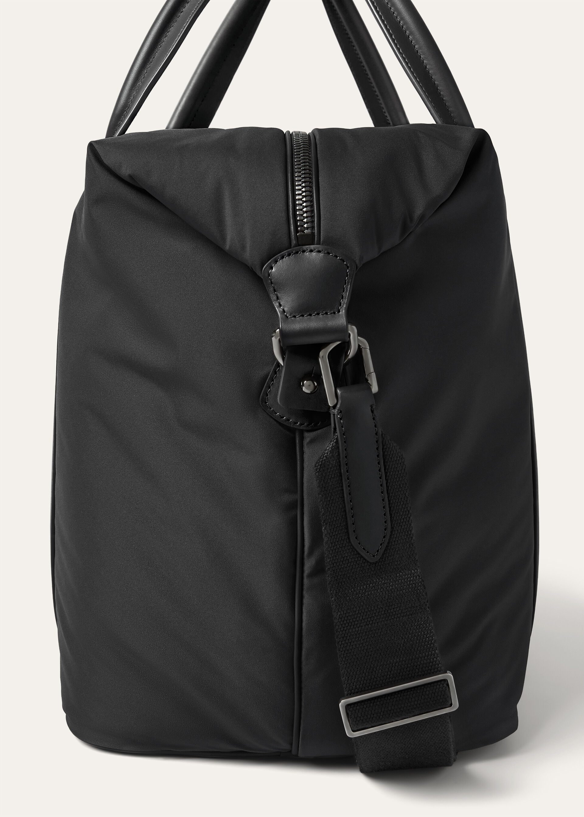 WIND DUFFLE MEDIUM WIND/ROUNDED LEATHER