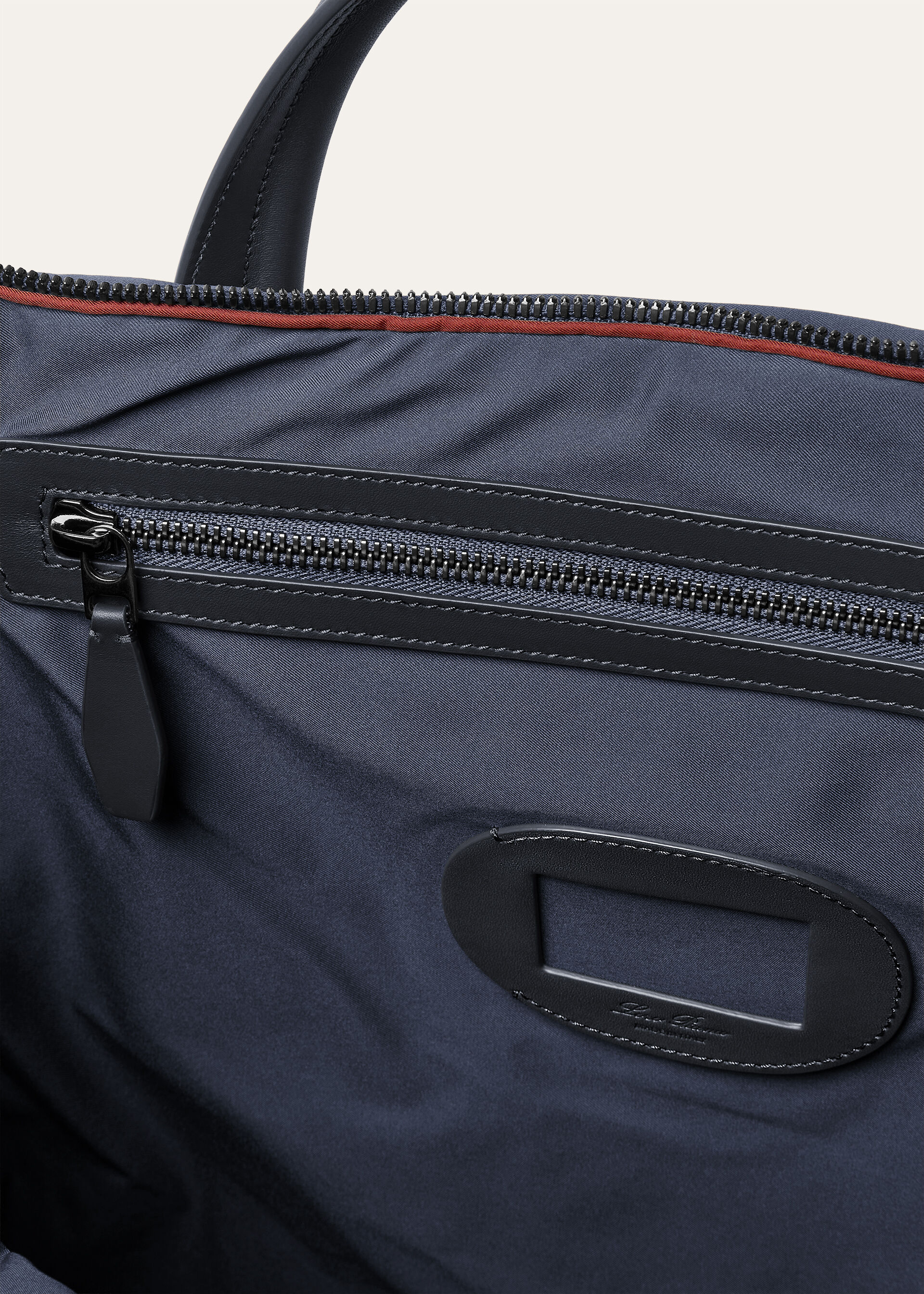 WIND DUFFLE MEDIUM WIND/ROUNDED LEATHER