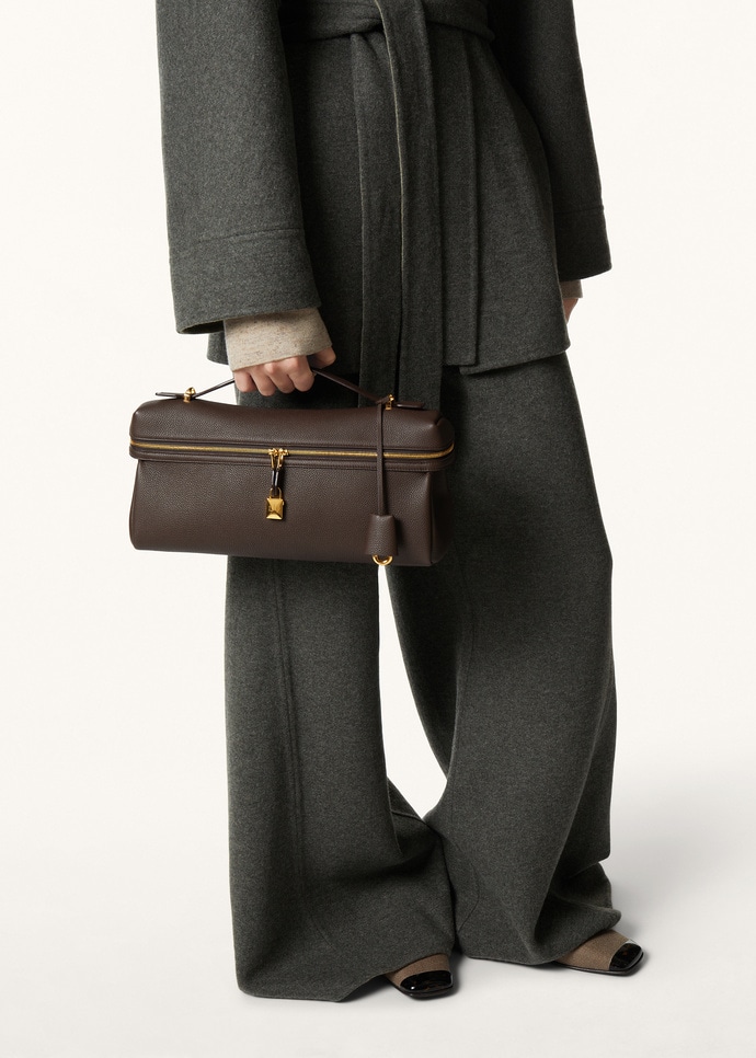 Extra Softy Bag L33 Calfskin Dark Chocolate Licorice/Sun Gold