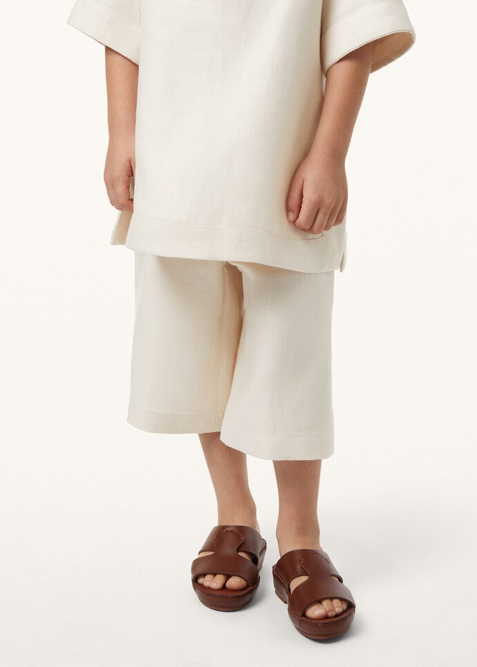 GAVIN BERMUDA ANTIGUA_FAQ7935_A0PG_2