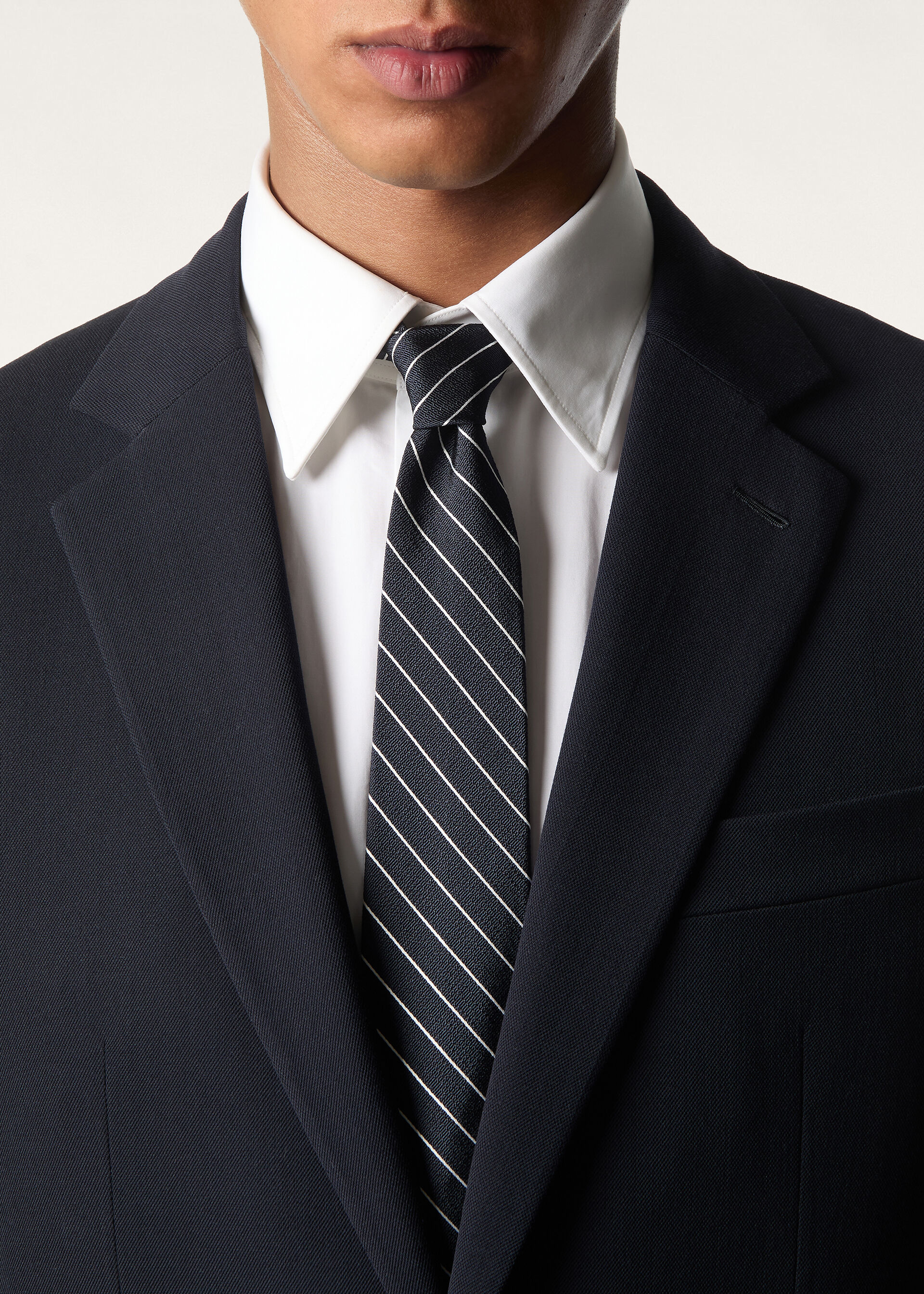 YALE TIE 8 ROYAL STRIPE SILK