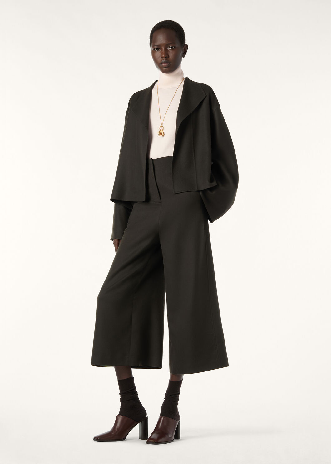 JEFF SHORT CABAN ROYAL LIGHTNESS