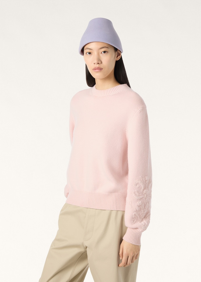 CLASSIC BABY CASH EMBROIDERED CREWNECK SWEATER BC RELIEF_FAQ9467_30G3_3