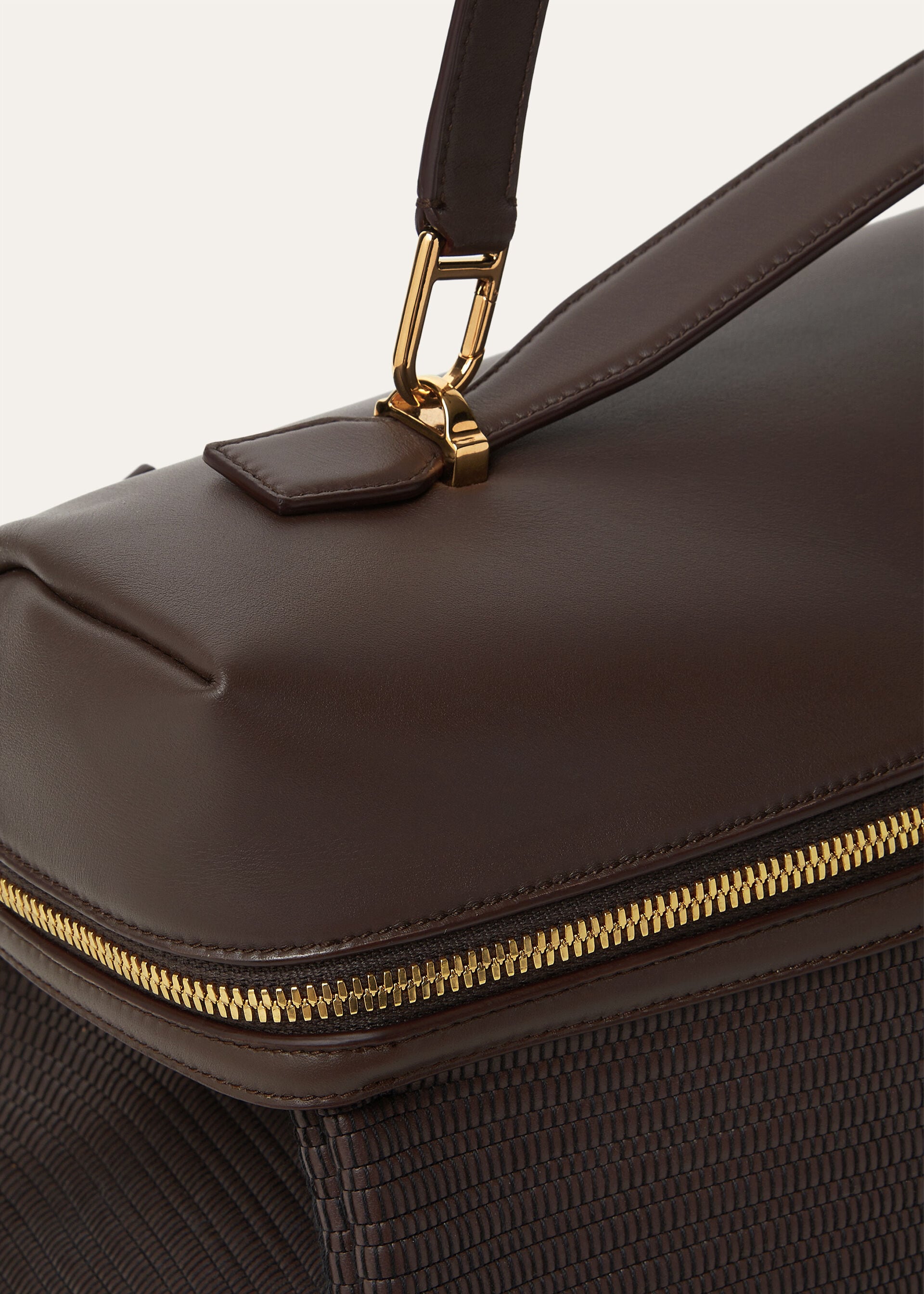 EXTRA SOFTY BAG L44 WOVEN LEATHER/ROUNDED LEATHER